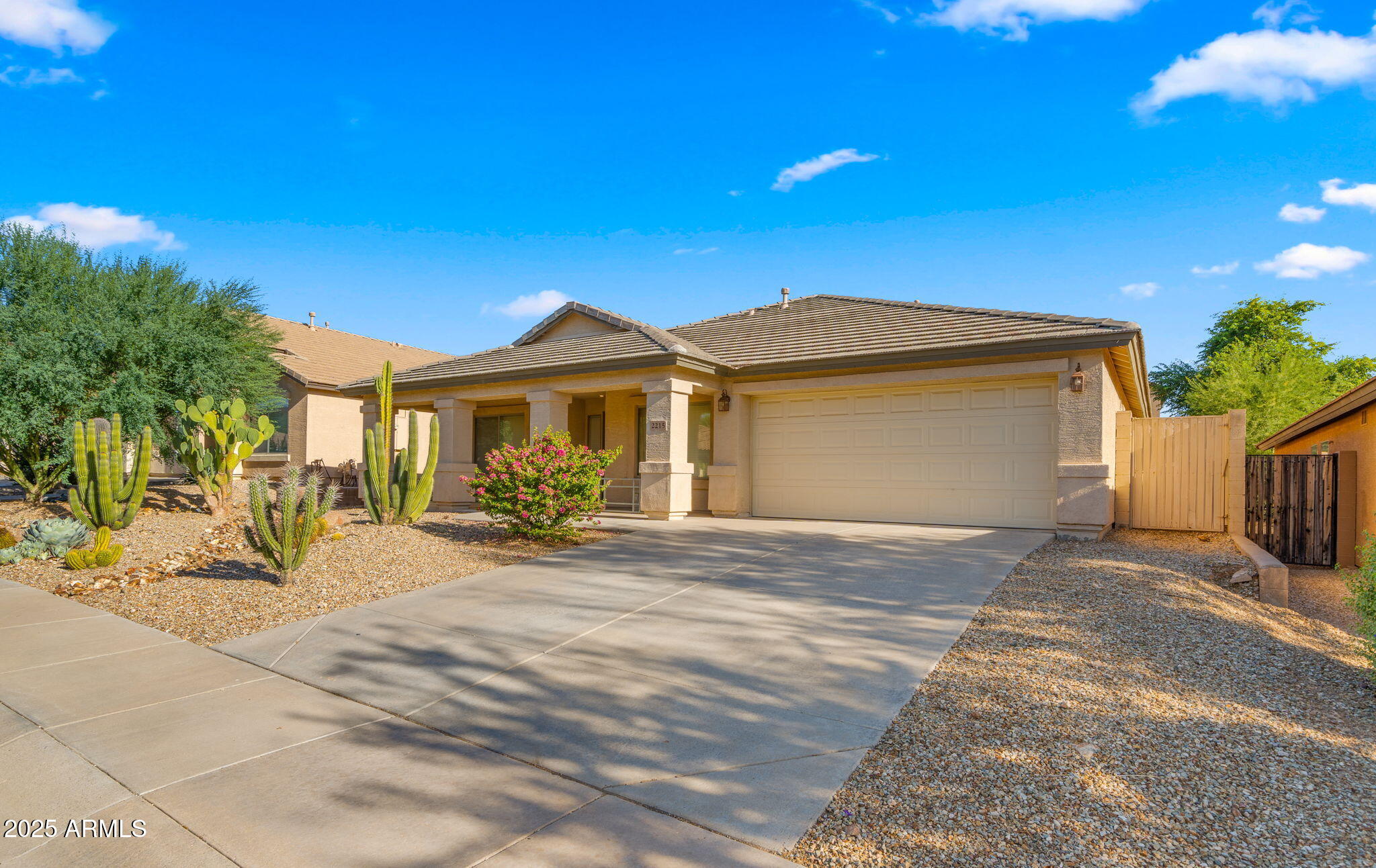 2215 W PEAK VIEW Road