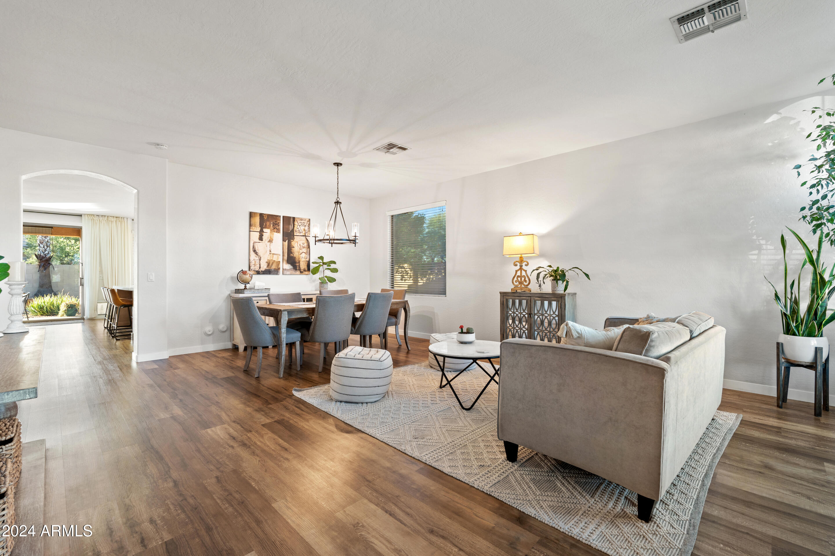 2811 E RIVIERA Place