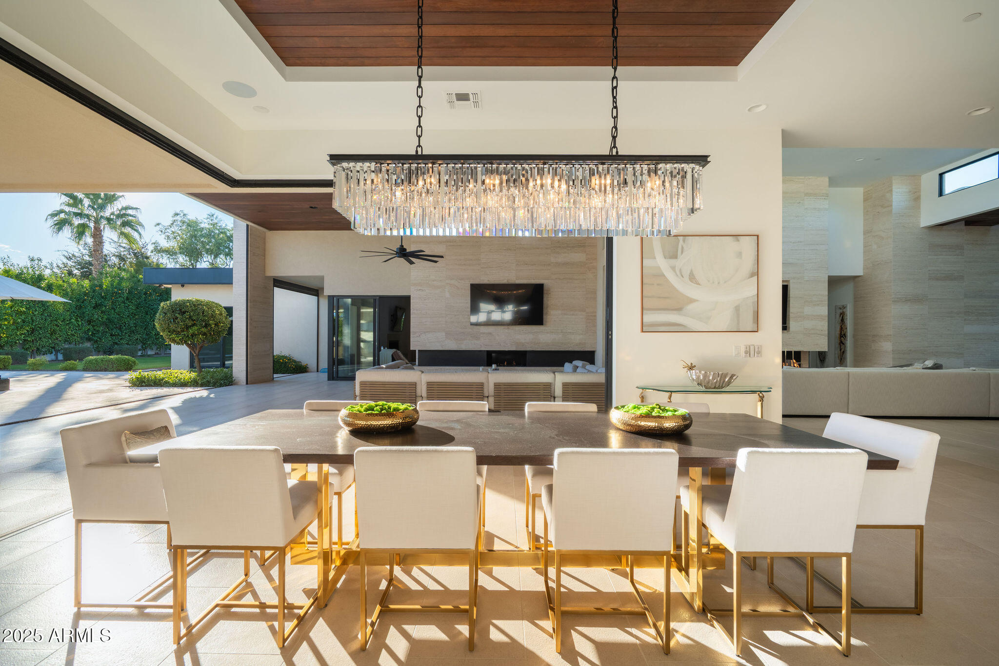 5333 E VIA LOS CABALLOS --