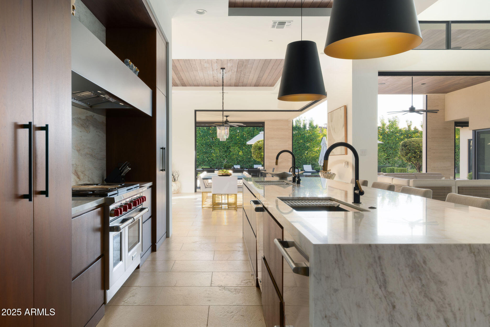 5333 E VIA LOS CABALLOS --