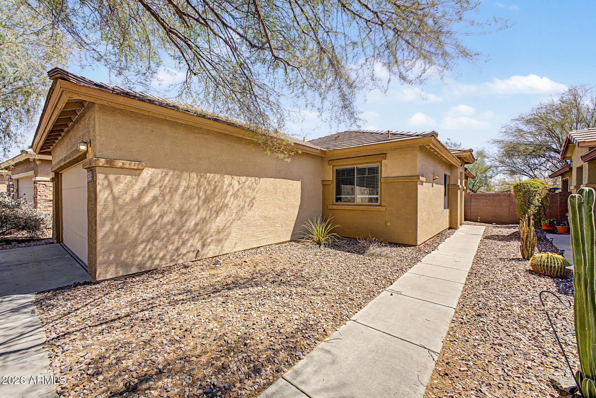 1737 W MORSE Drive