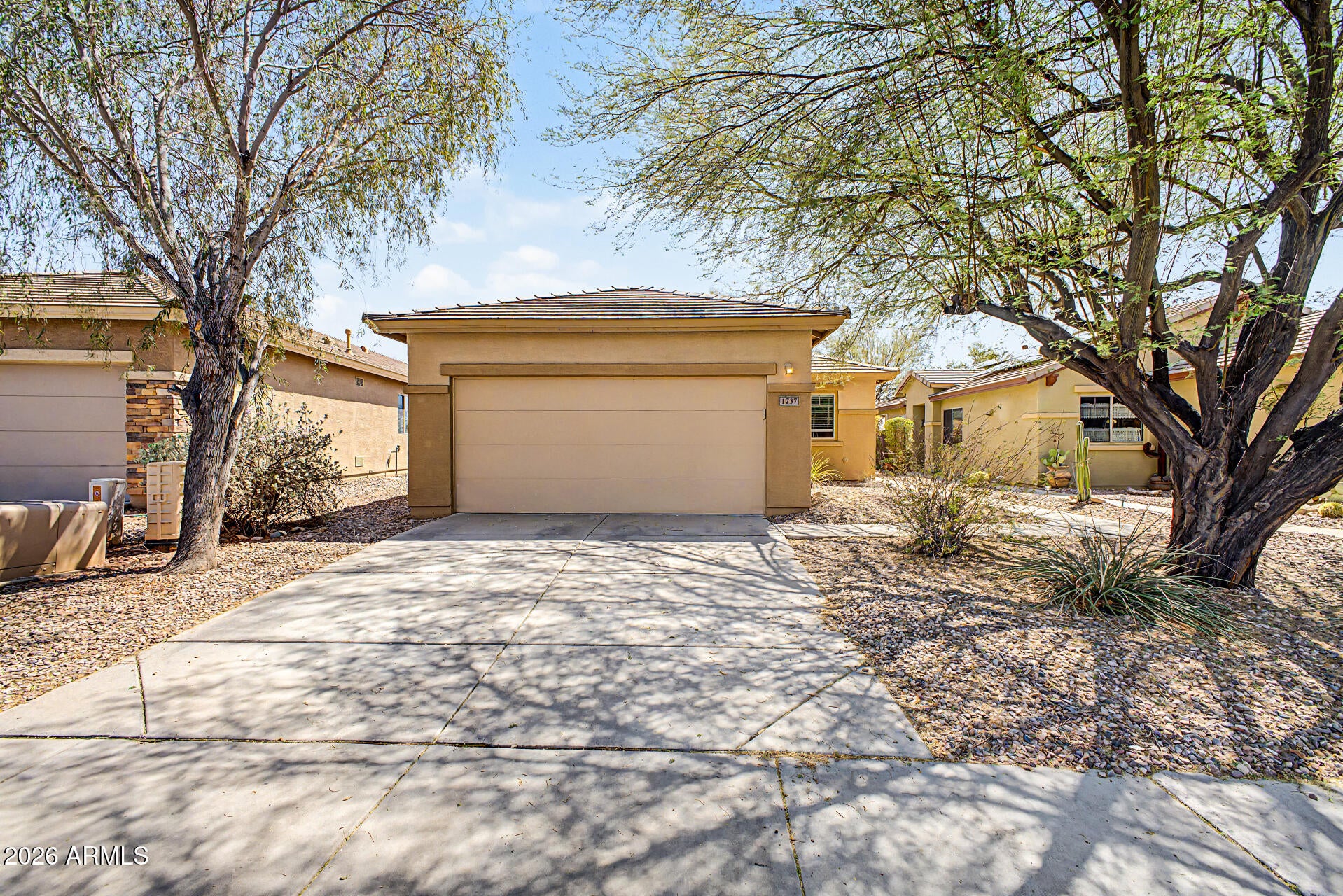 1737 W MORSE Drive
