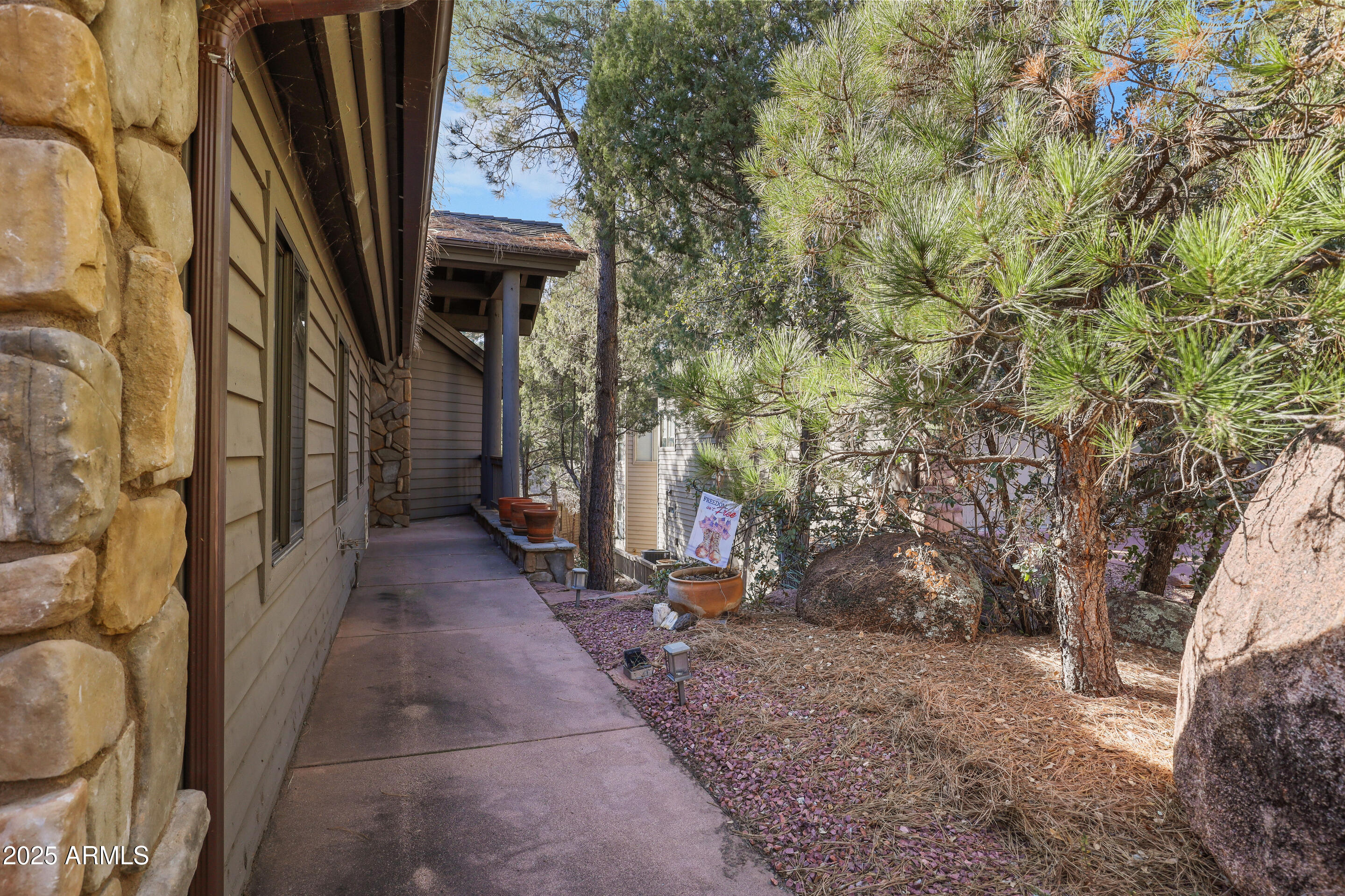 2607 E PINE ISLAND Lane