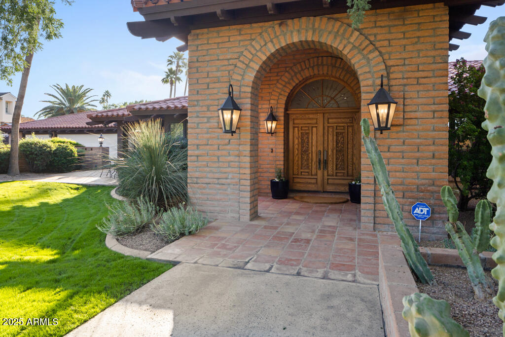 5401 E MARIPOSA Street