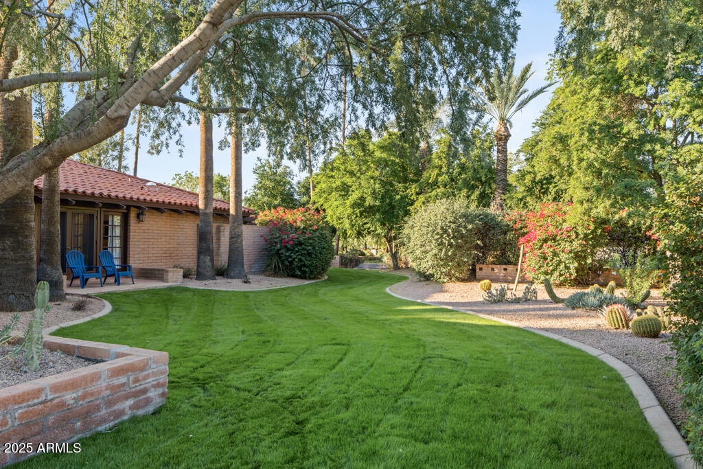 5401 E MARIPOSA Street