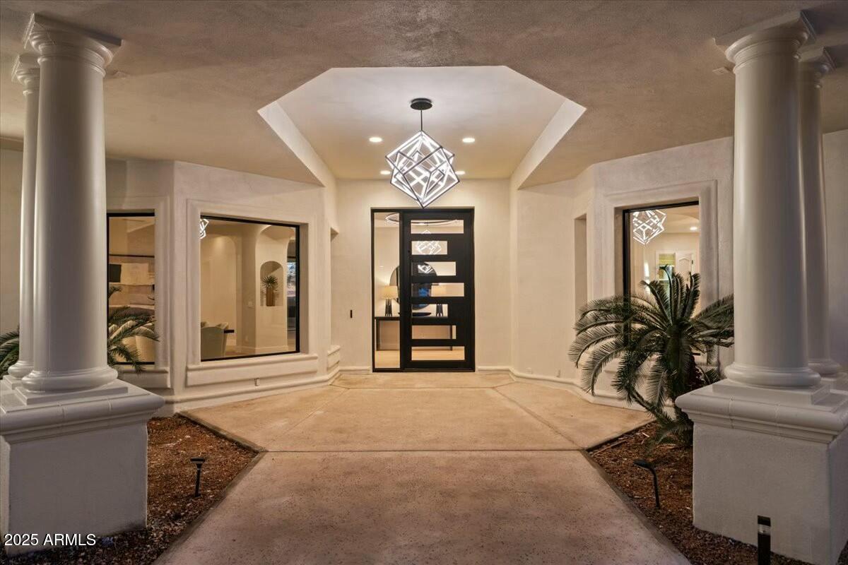 6602 N ARIZONA BILTMORE Circle