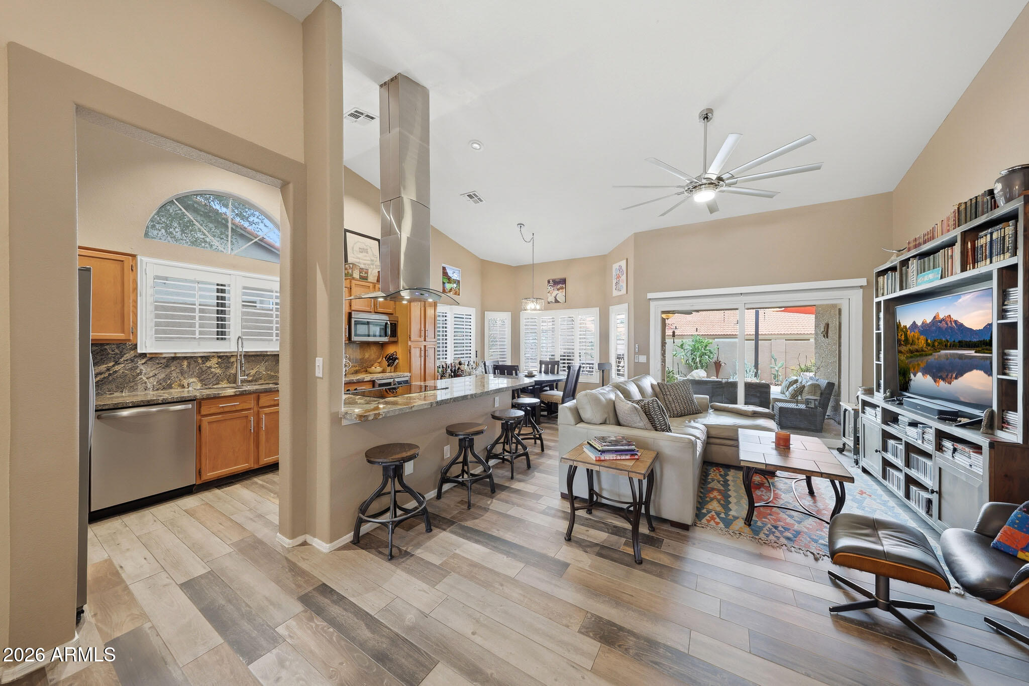 6123 W FALLEN LEAF Lane