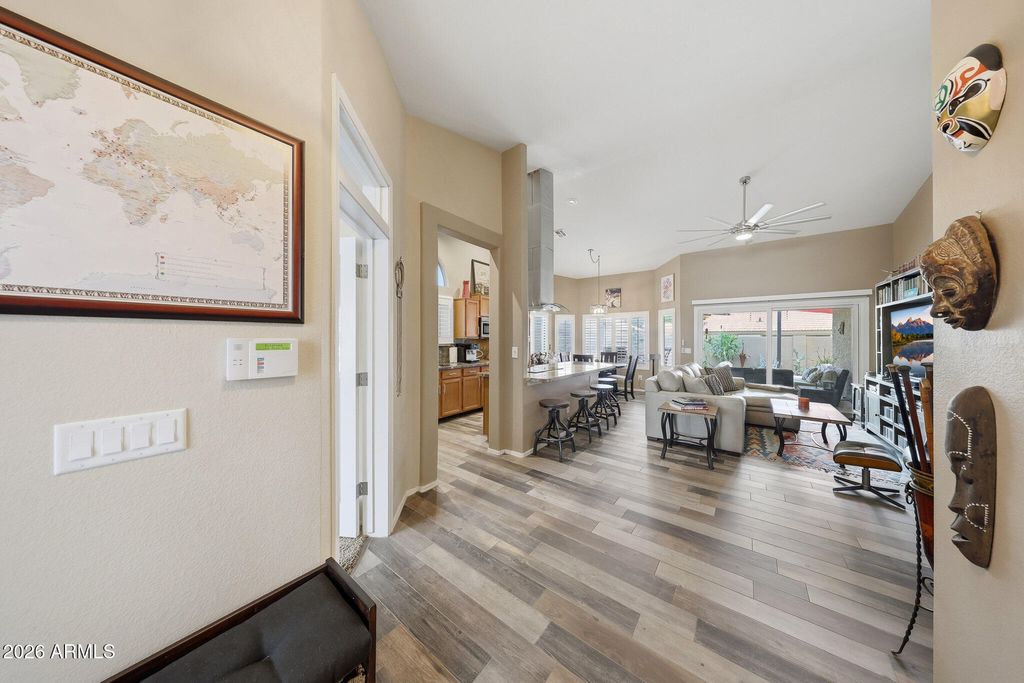 Photo of 6123 W Fallen Leaf Lane, Glendale, AZ 85310 (MLS # 7020323)