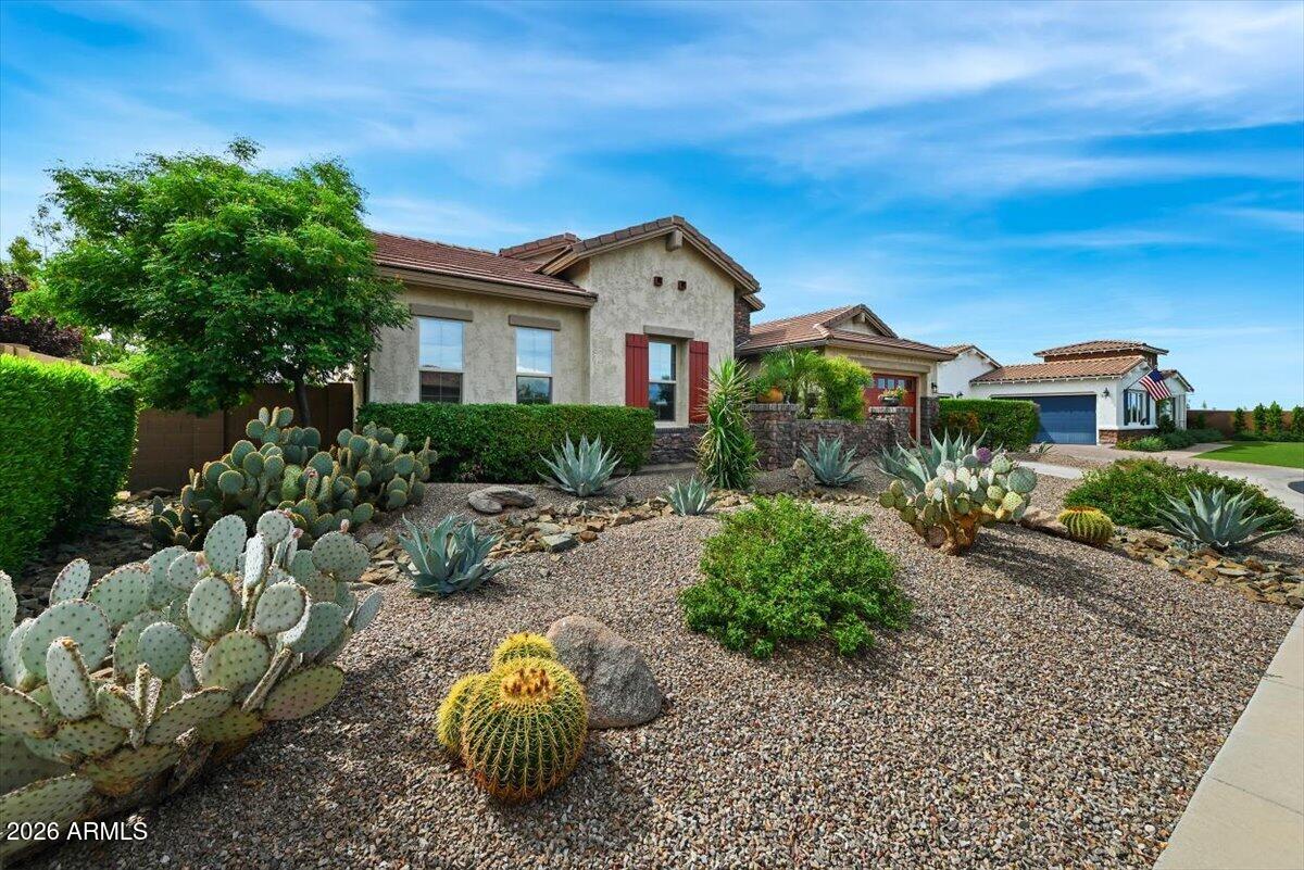 5709 E PARNELL Drive