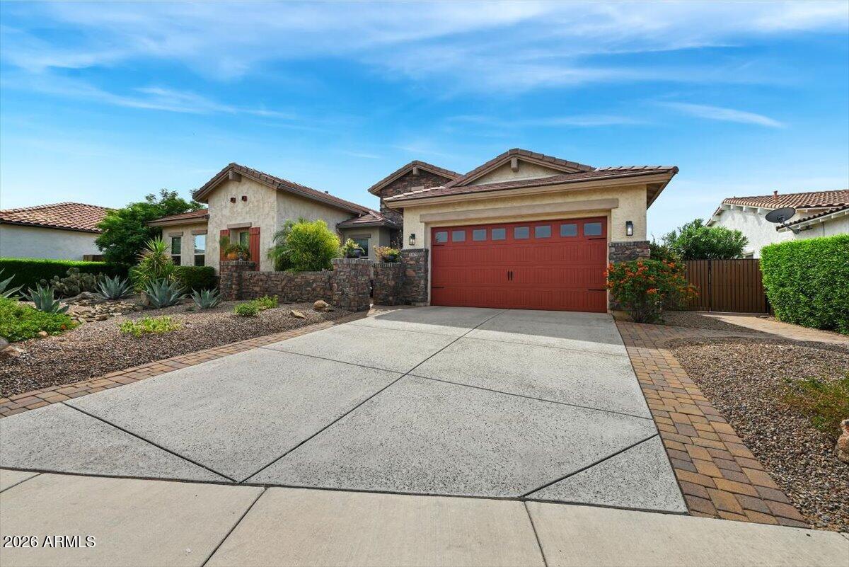 5709 E PARNELL Drive