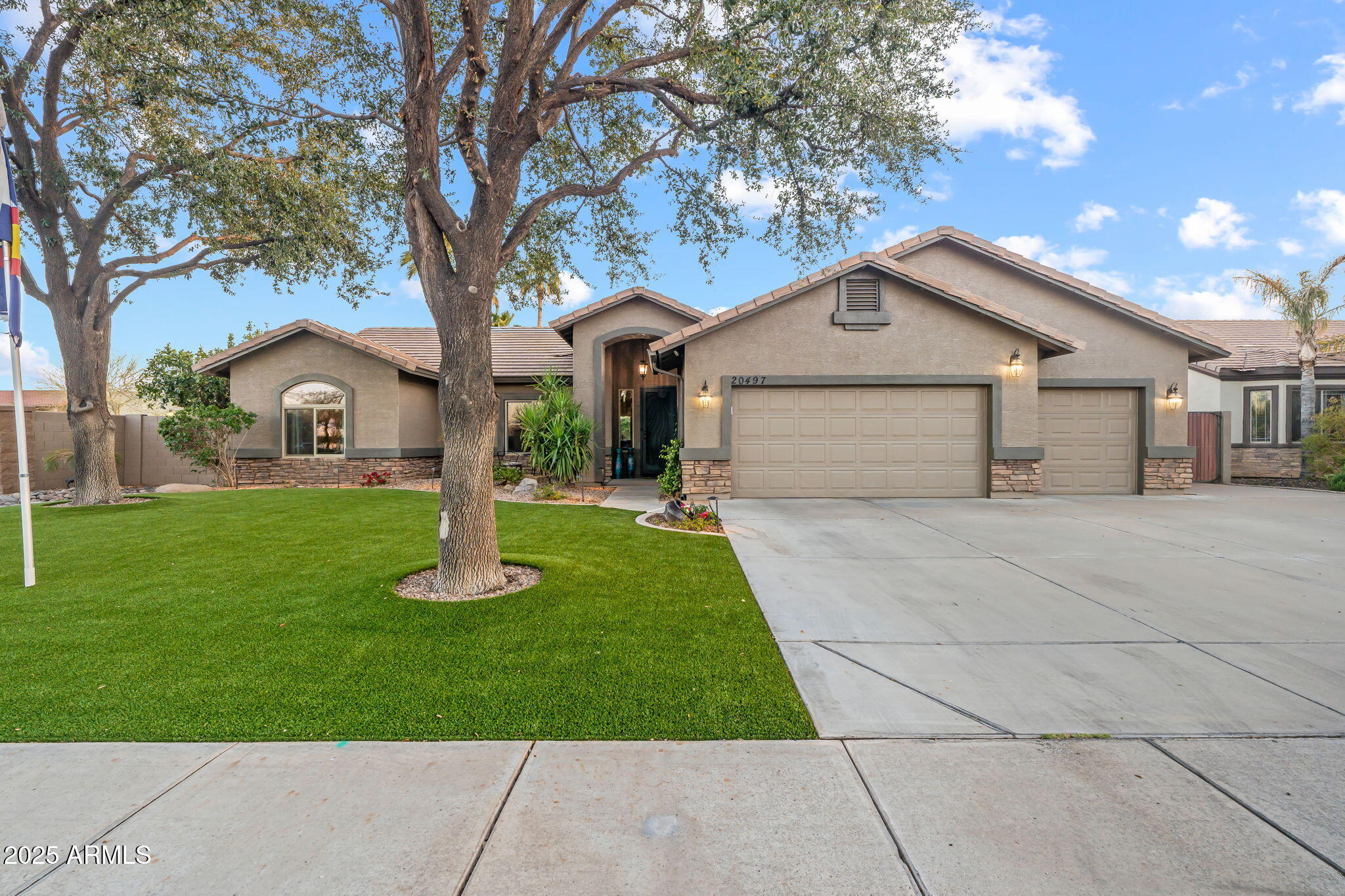 20497 E Appaloosa Drive