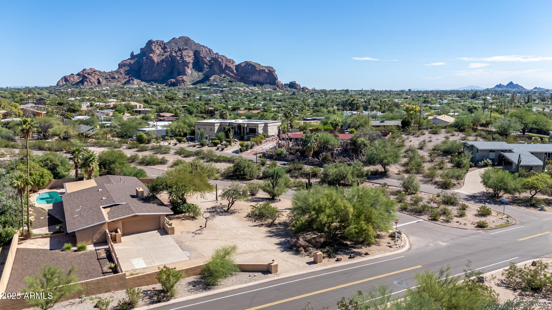 4002 E MCDONALD Drive