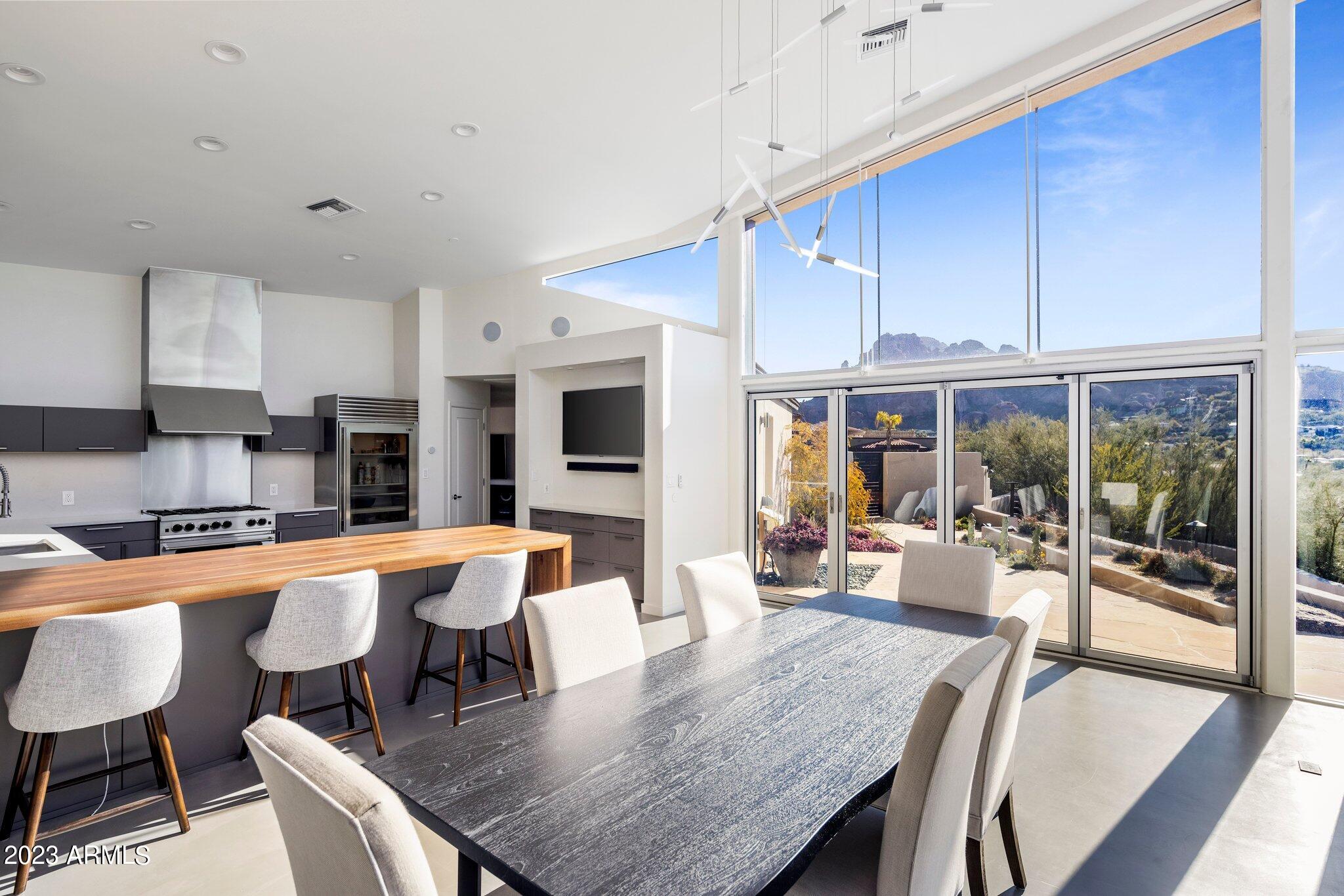 CAMELBACK FOOTHILLS - Residential