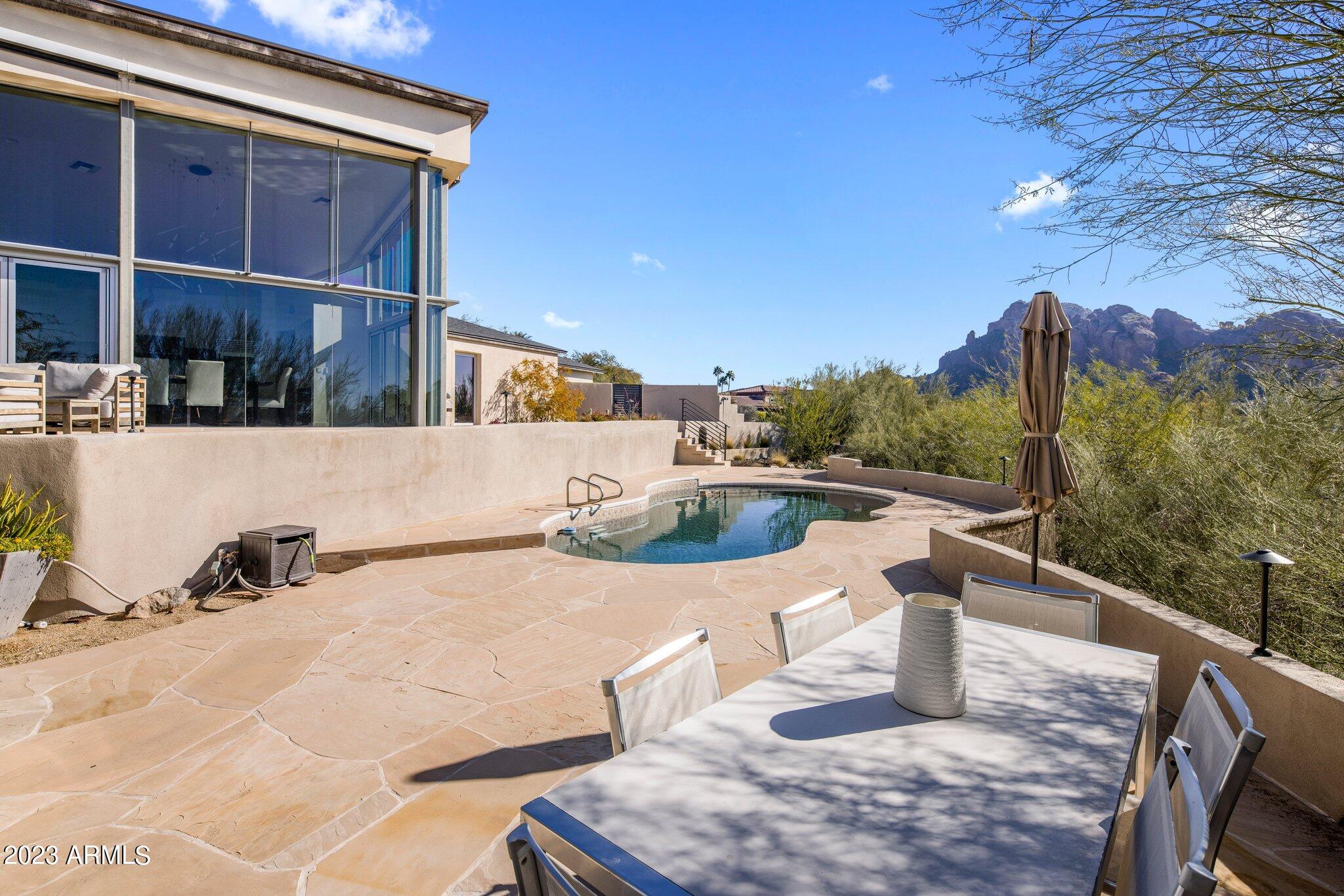 CAMELBACK FOOTHILLS - Residential