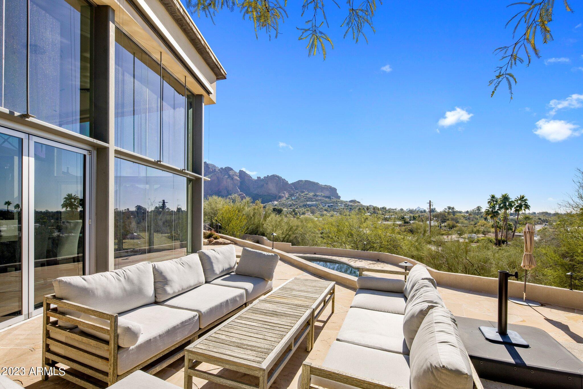 CAMELBACK FOOTHILLS - Residential
