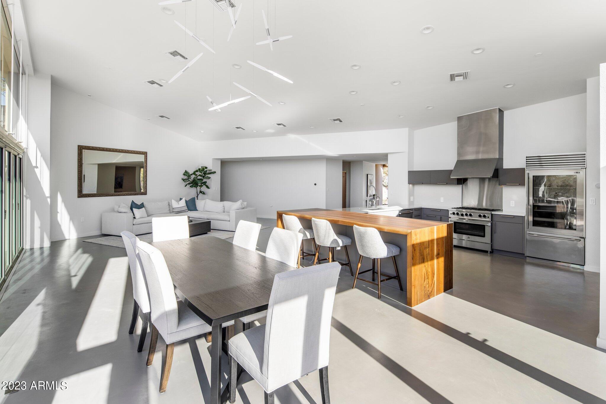 CAMELBACK FOOTHILLS - Residential