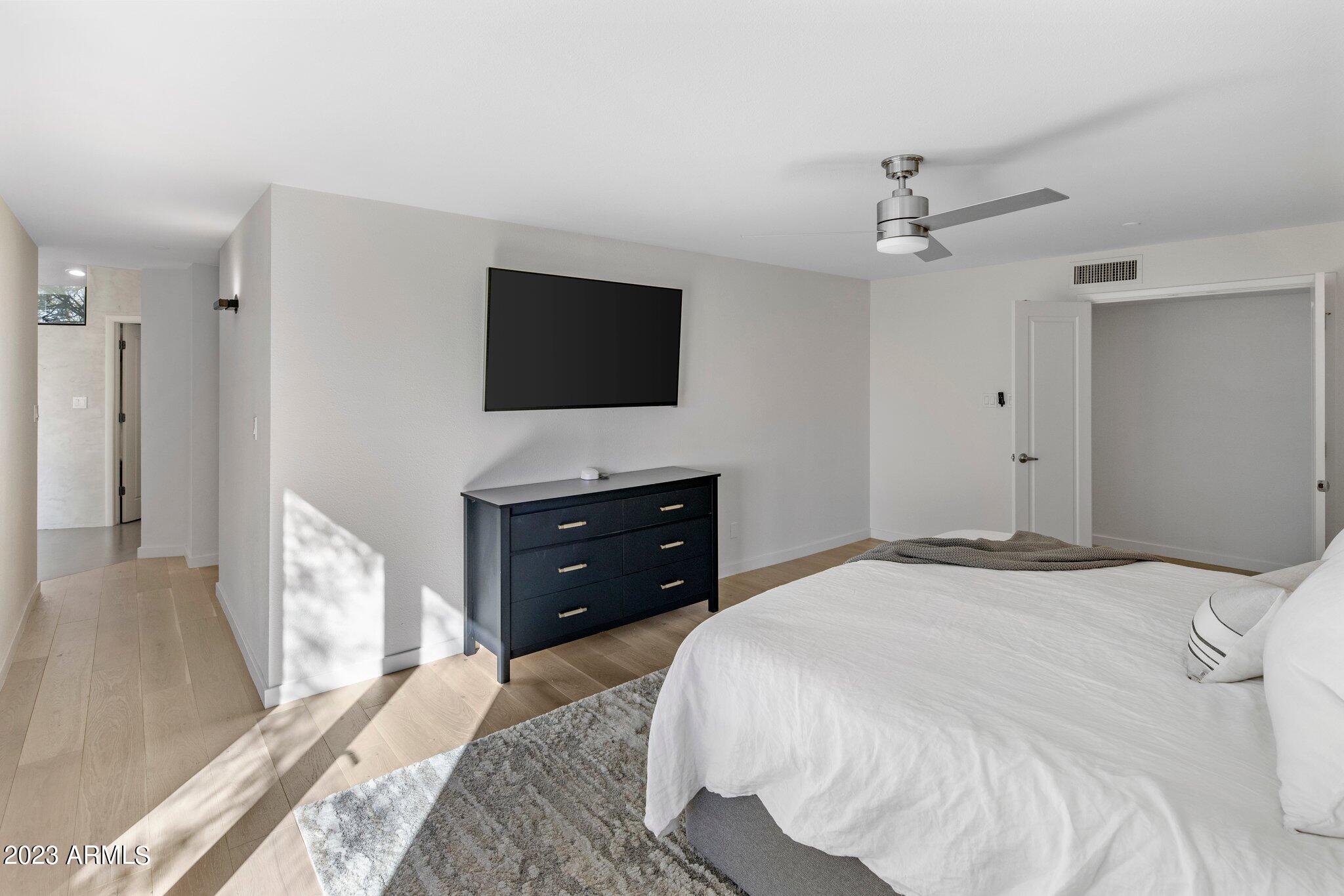 CAMELBACK FOOTHILLS - Residential