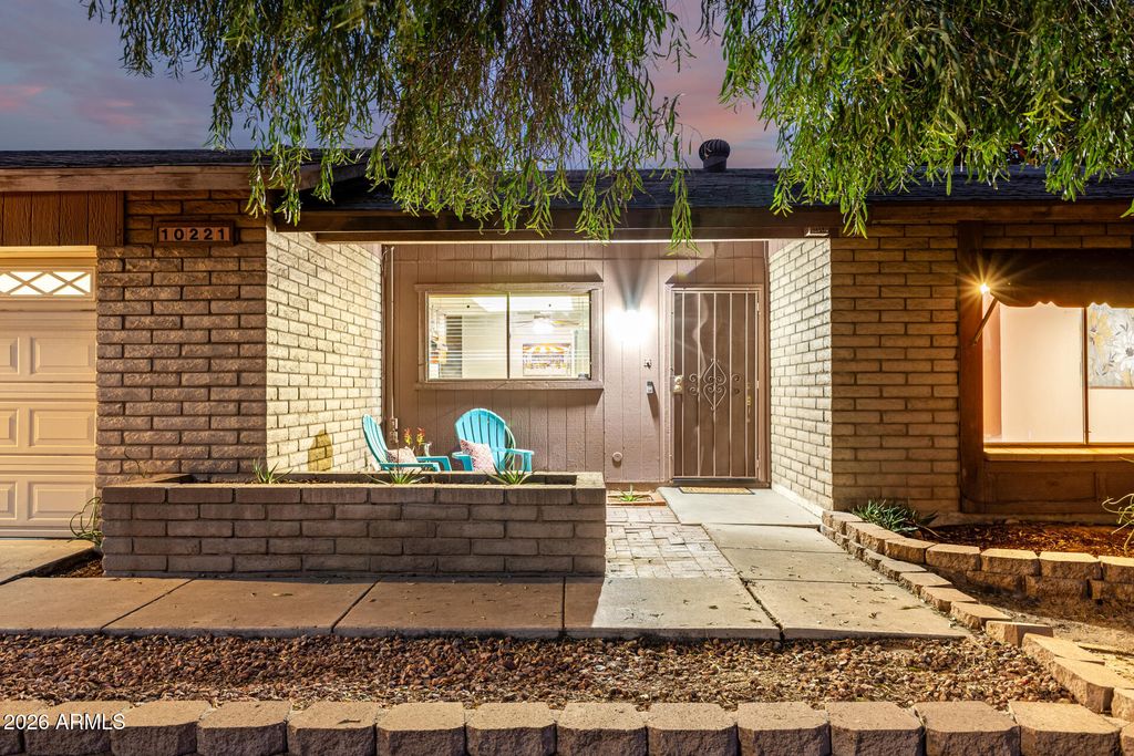 Photo of 10221 N 52nd Avenue, Glendale, AZ 85302 (MLS # 6984049)