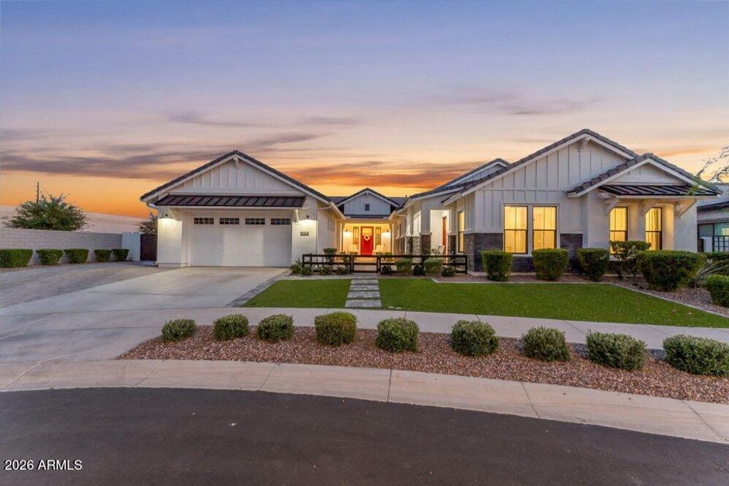 Photo of 20717 E Pummelos Road, Queen Creek, AZ 85142 (MLS # 6998090)