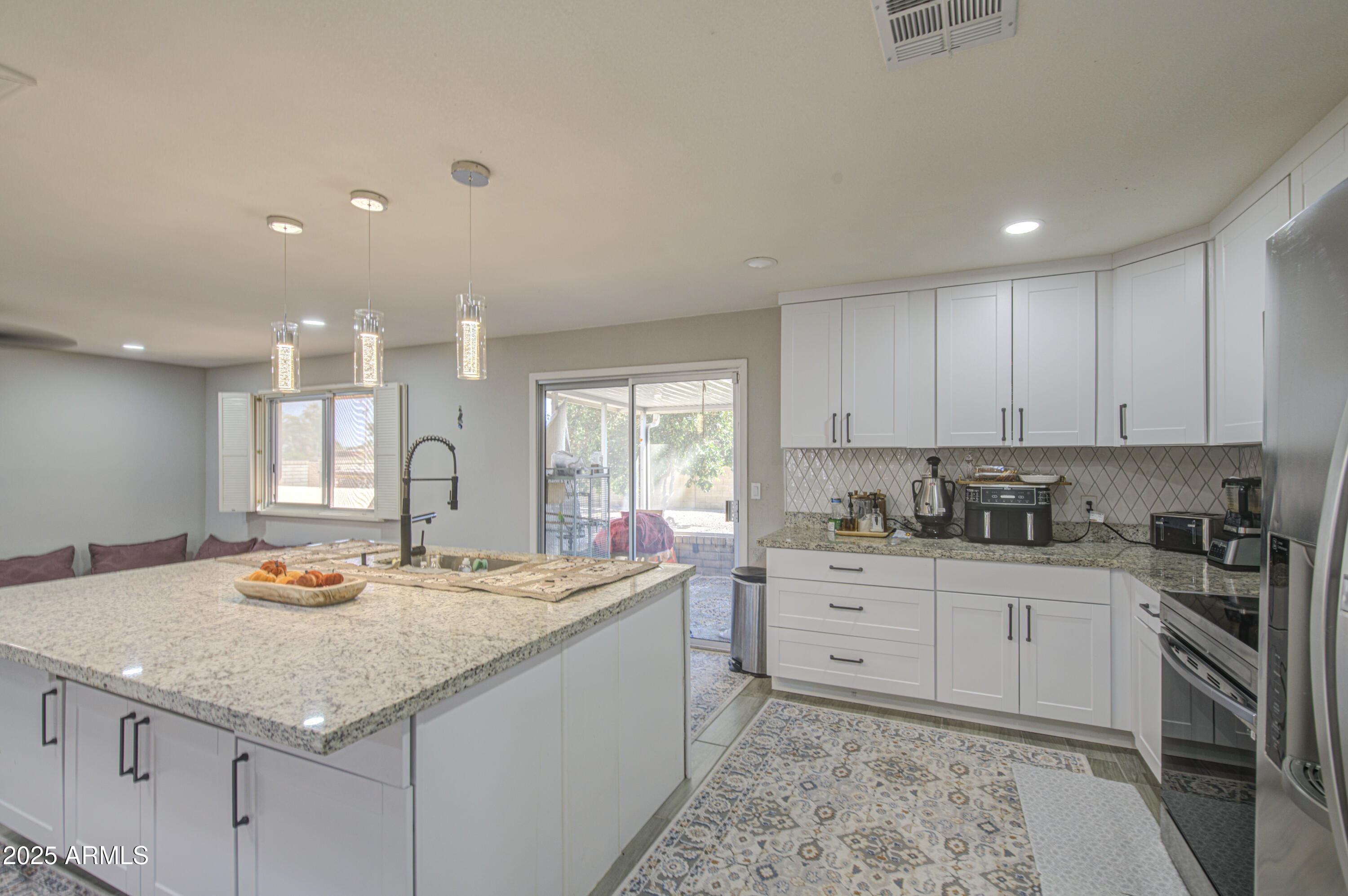 12511 W SKYLARK Drive