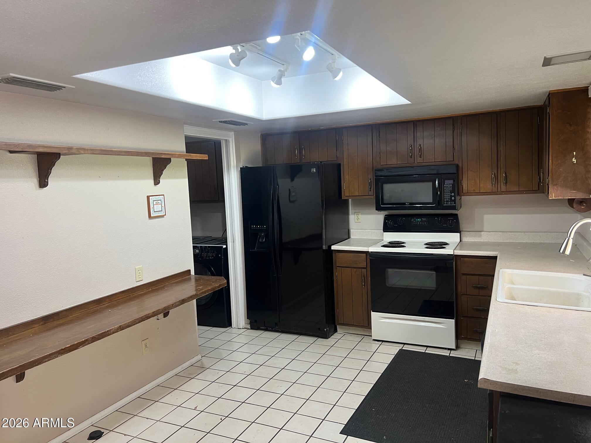 CONTINENTAL MEADOWS NORTH UNIT 5 - Residential