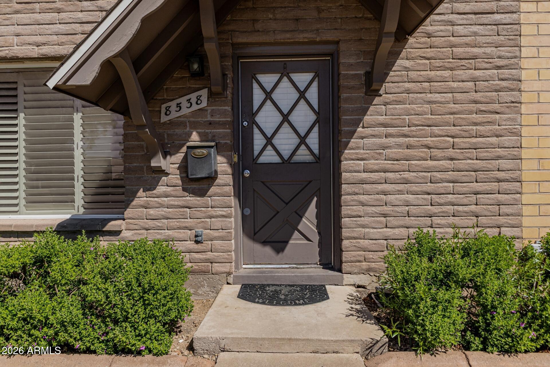 8538 E MCDONALD Drive