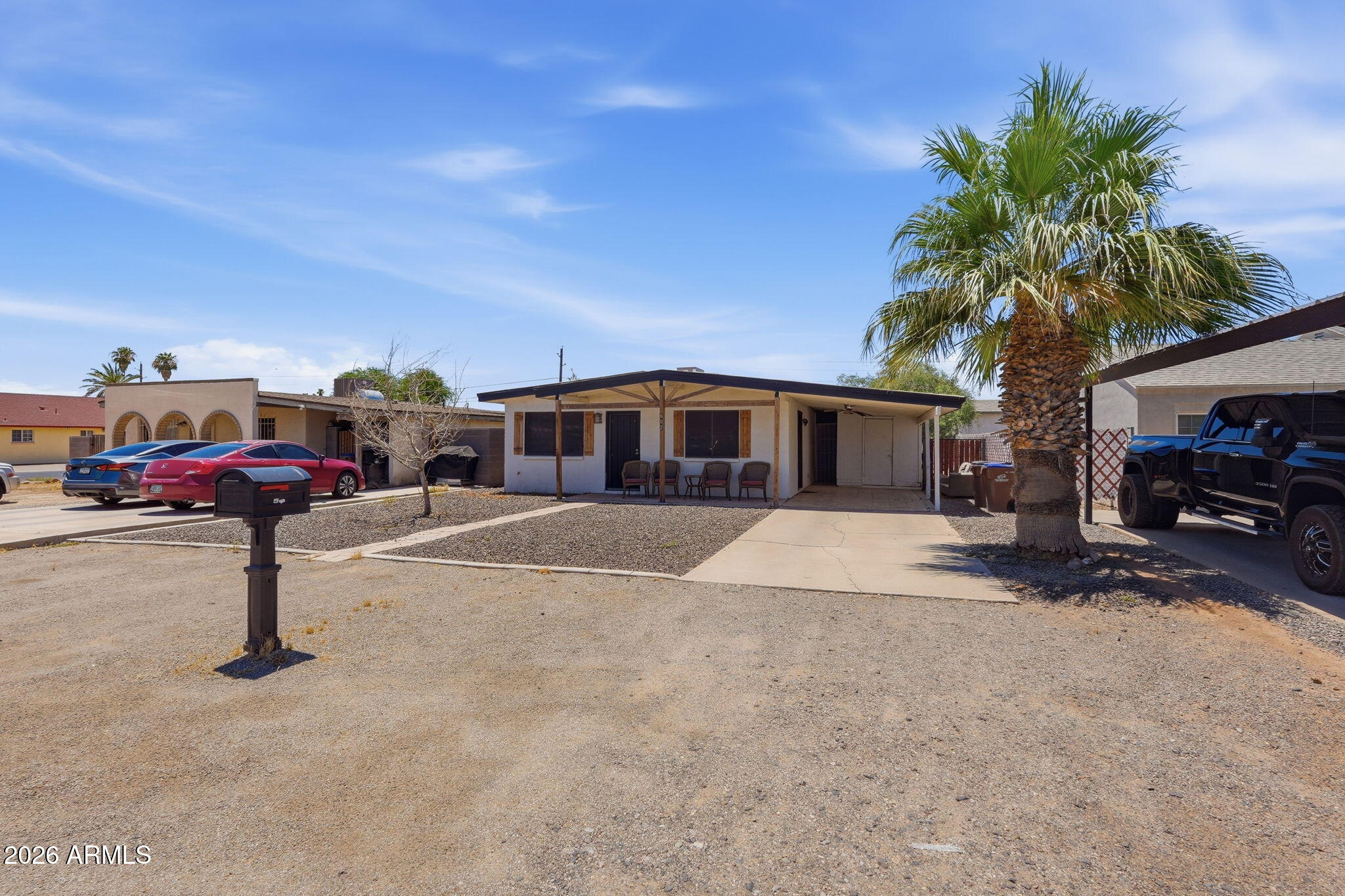 607 W ROOSEVELT Avenue