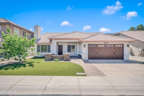 5939 W CALLE LEJOS -- Glendale AZ 85310