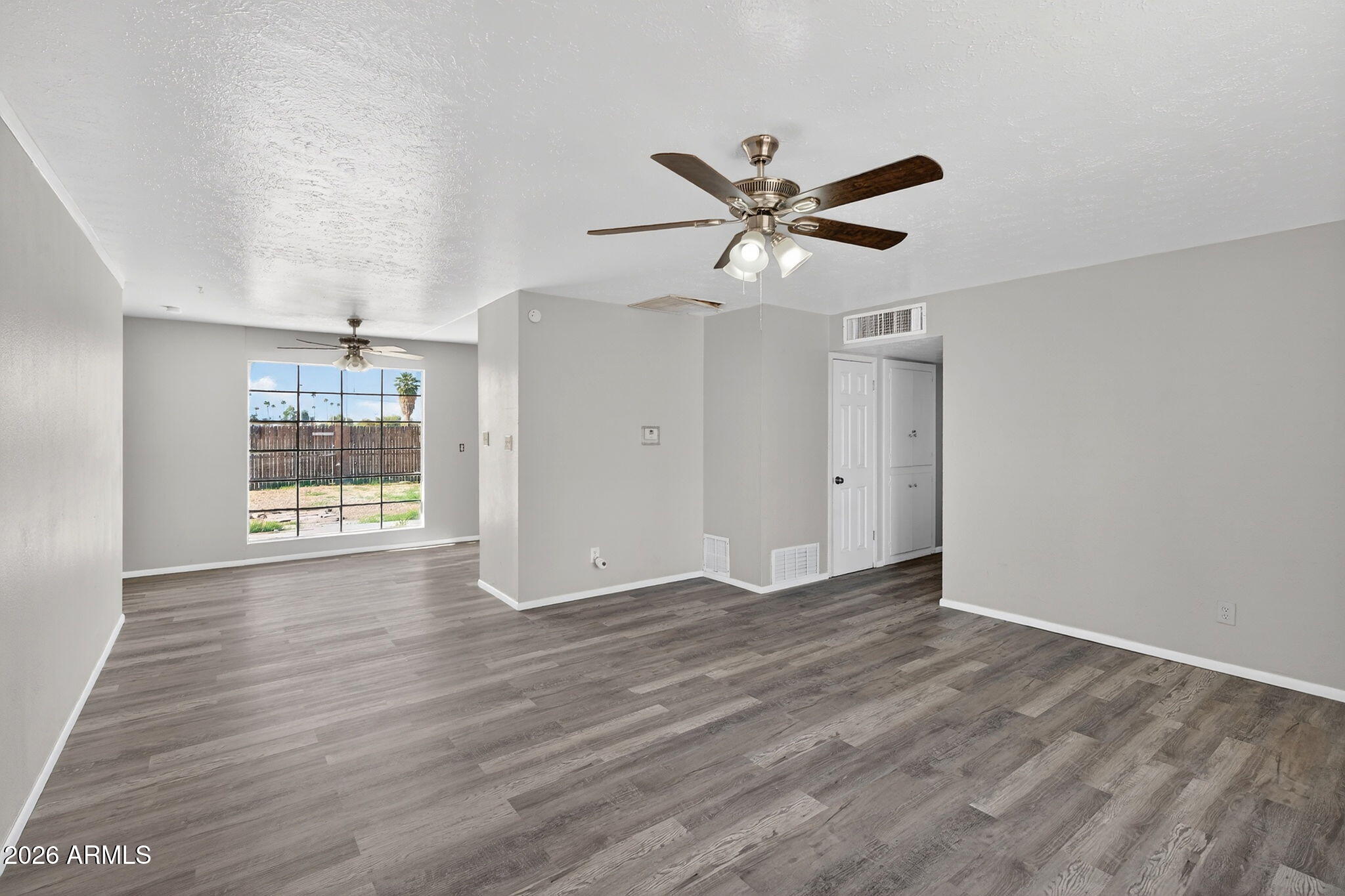 5505 W WHITTON Avenue