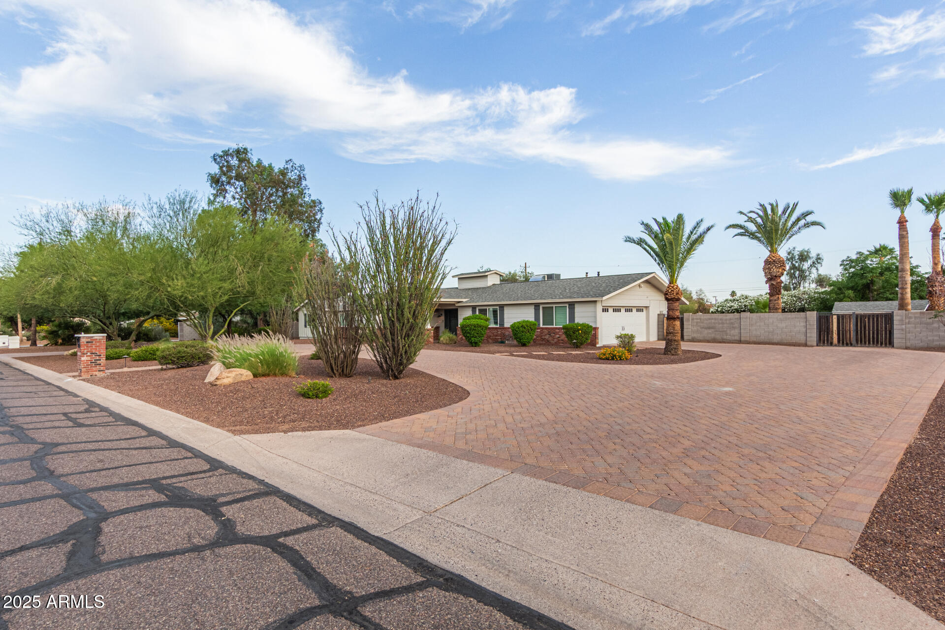 6231 E DESERT COVE Avenue