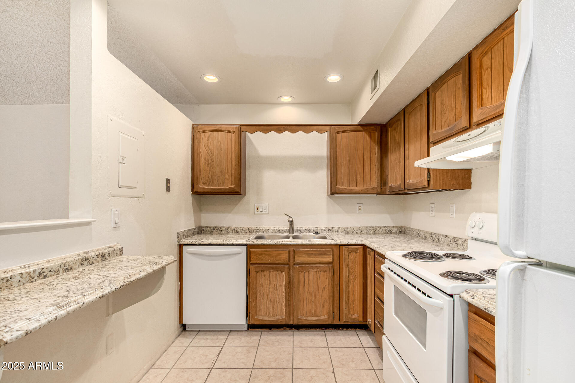 MARYLAND MANOR CONDOS PHASE 3 AMD UNIT 65-93 - Residential