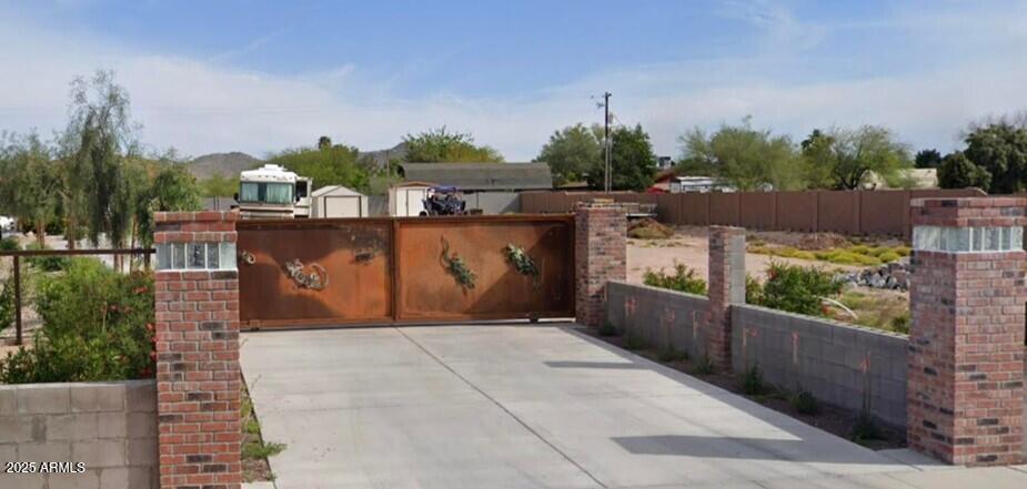 8822 W DEER VALLEY Road