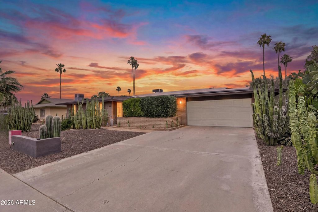 Photo of 1882 E Fremont Drive, Tempe, AZ 85282 (MLS # 7019976)