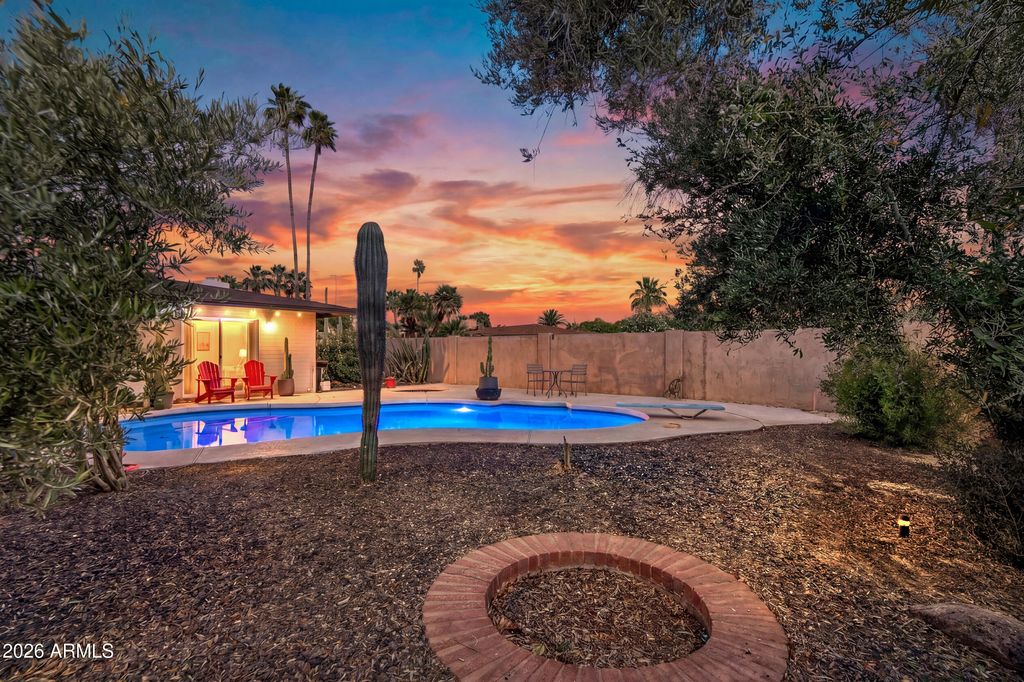 Photo of 1882 E Fremont Drive, Tempe, AZ 85282 (MLS # 7019976)