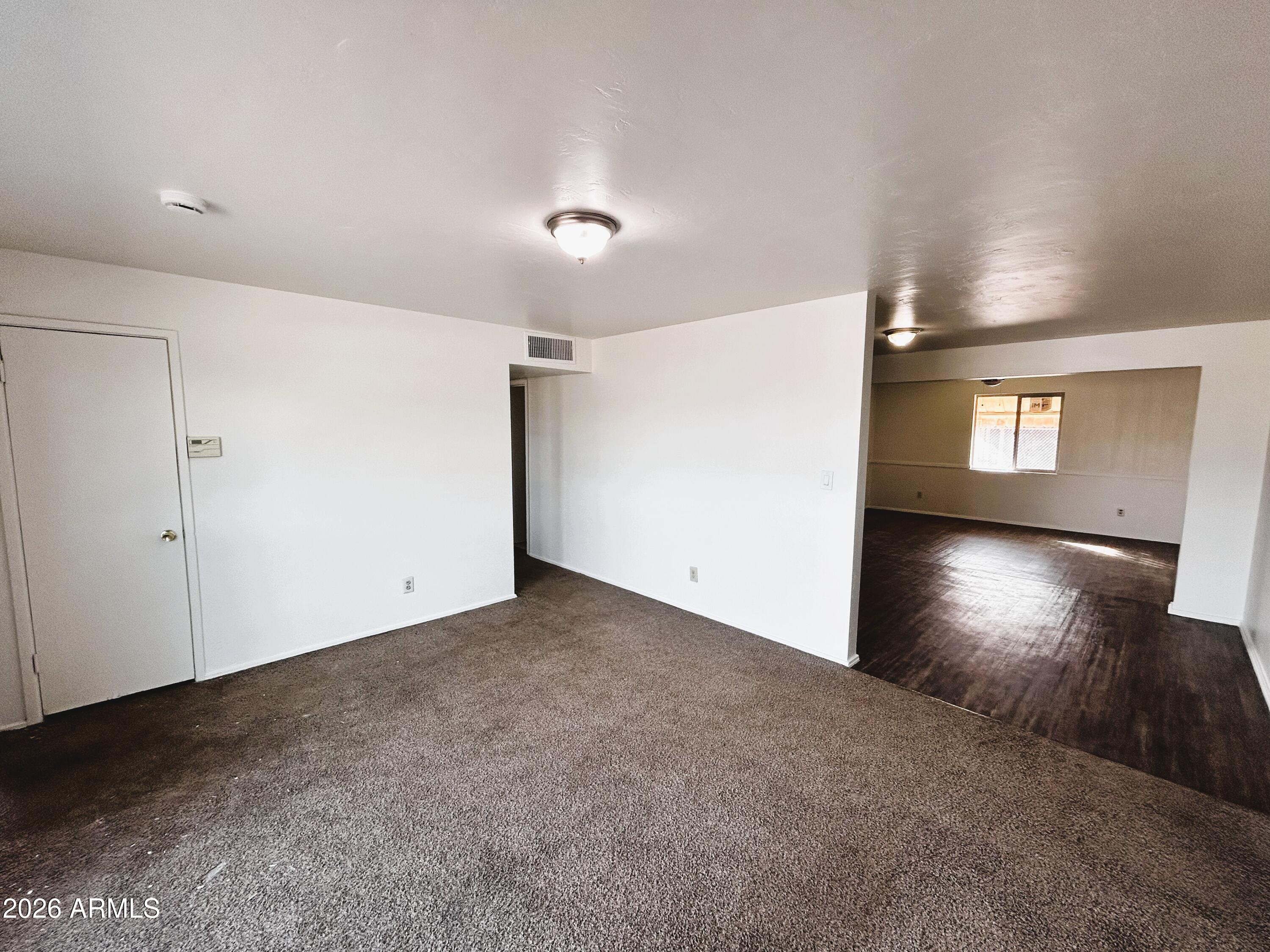 219 W KINDERMAN Drive