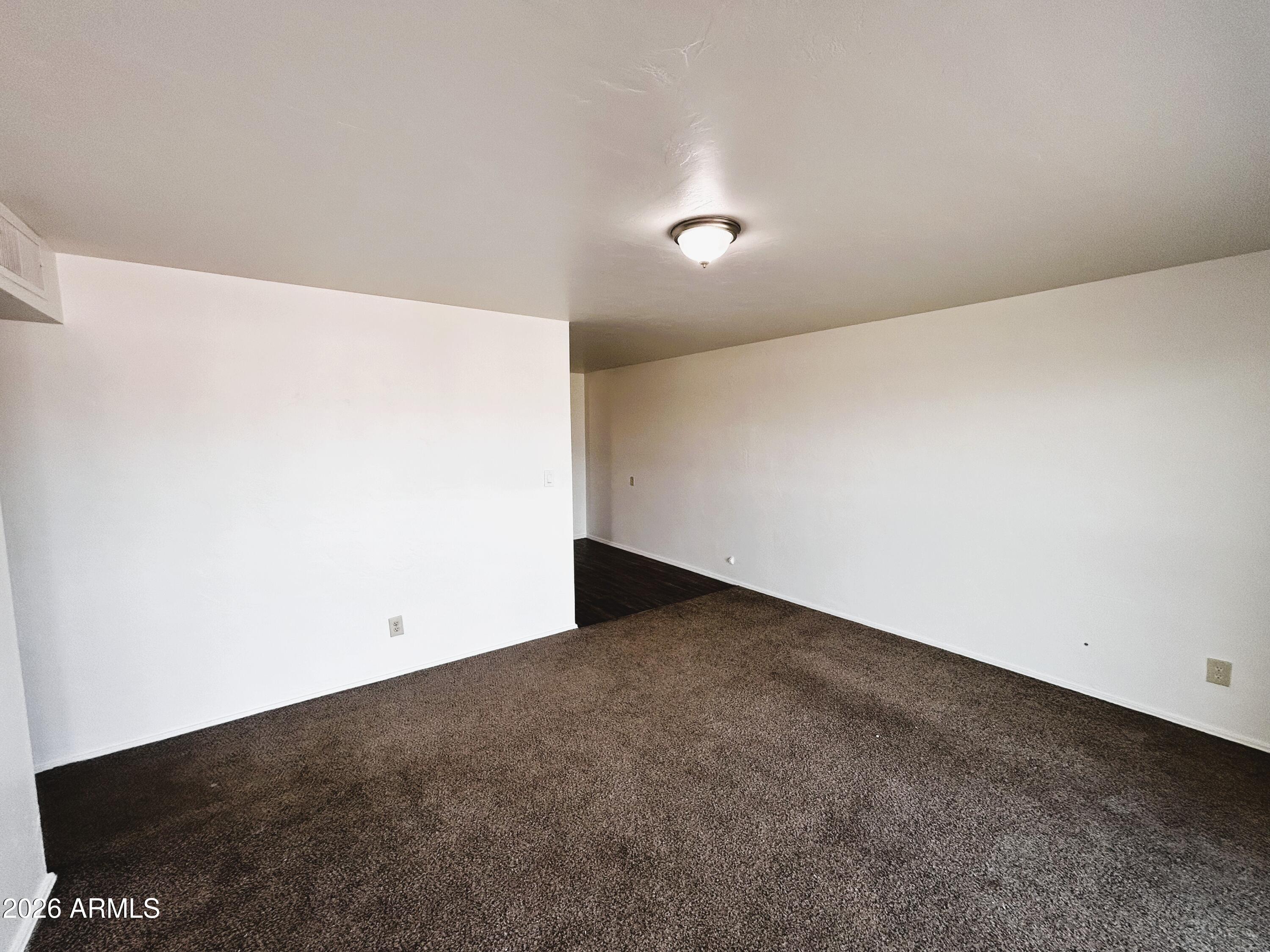 219 W KINDERMAN Drive