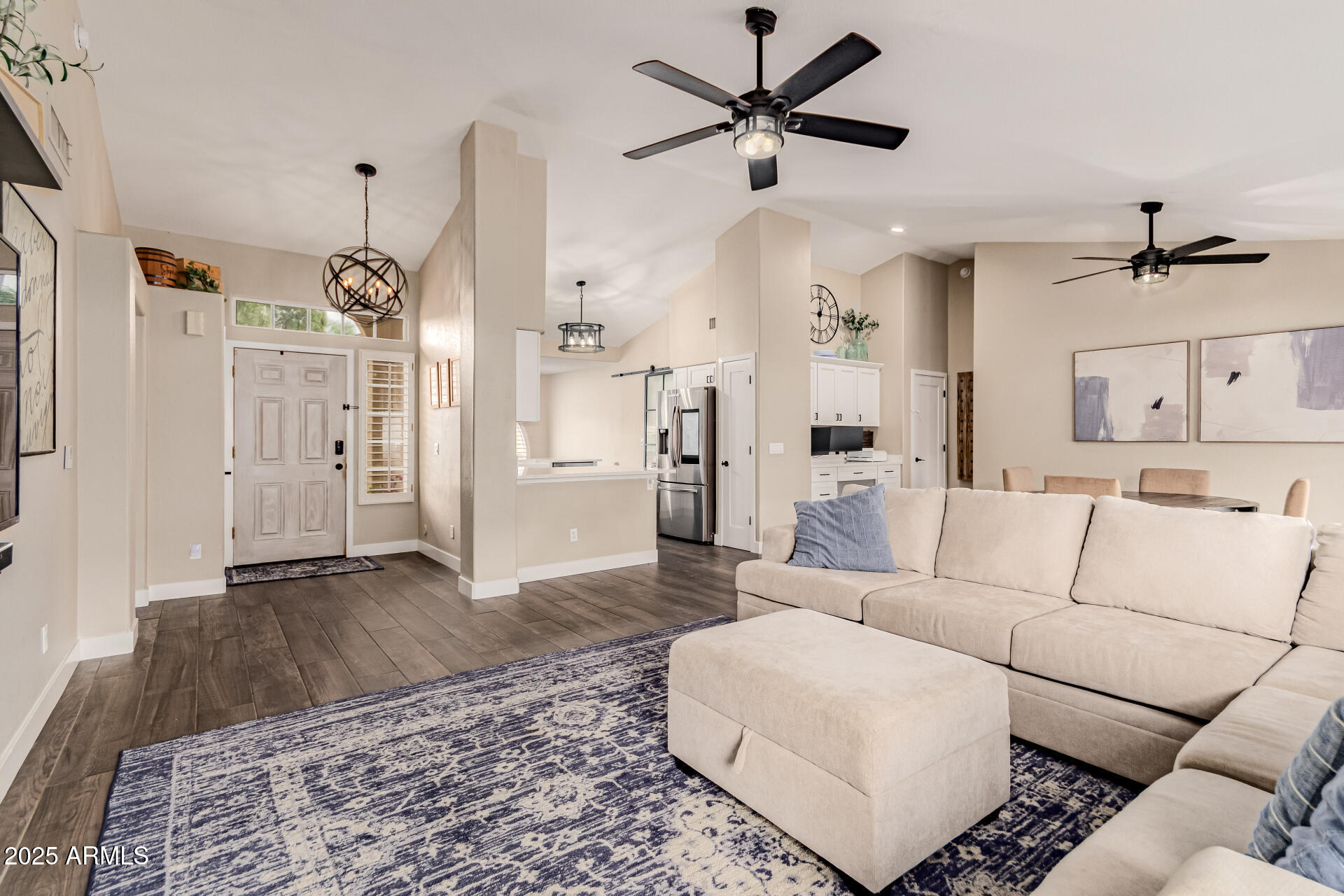 4542 E VIA DONA Road