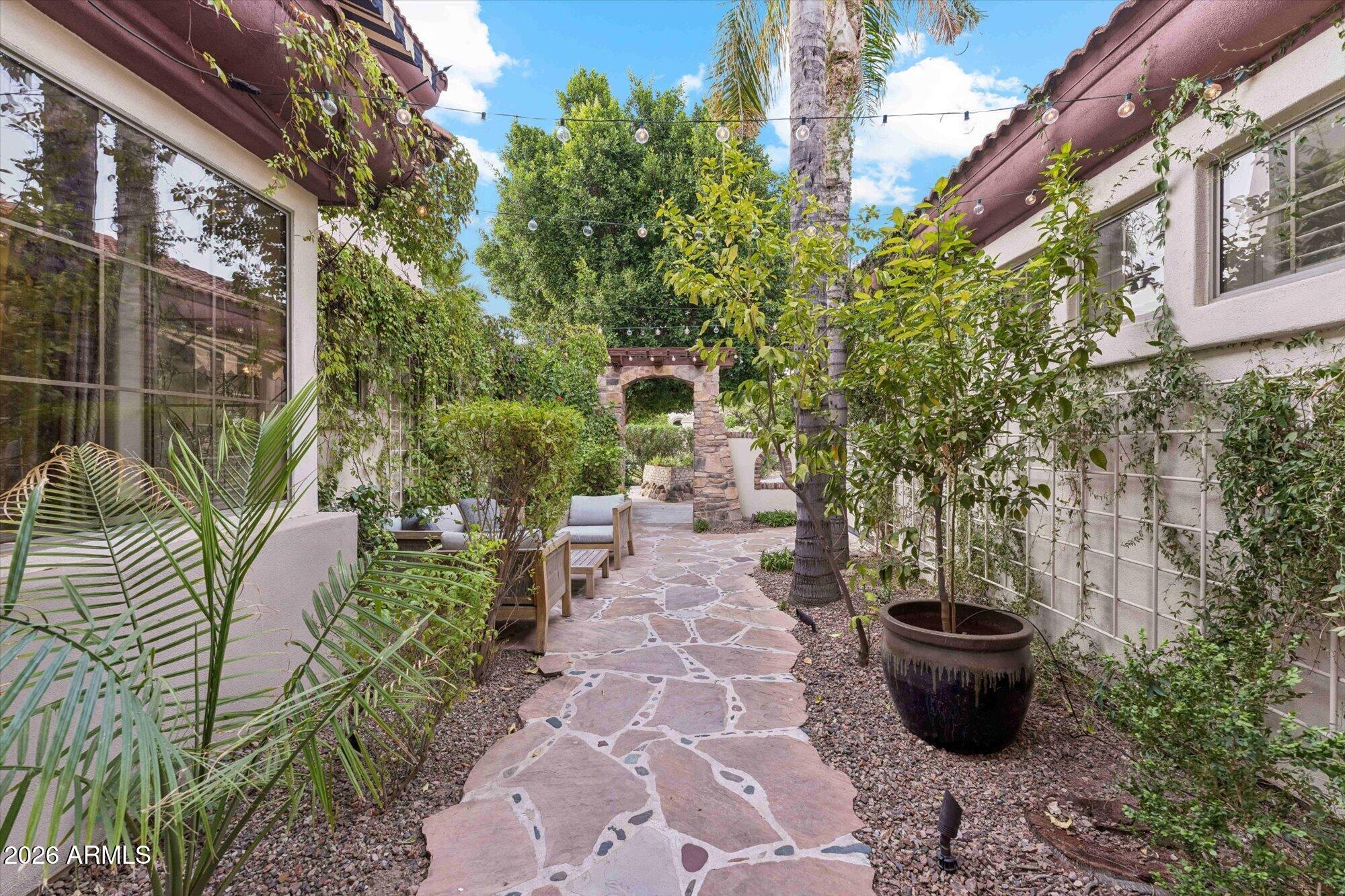 TRIANA - Residential