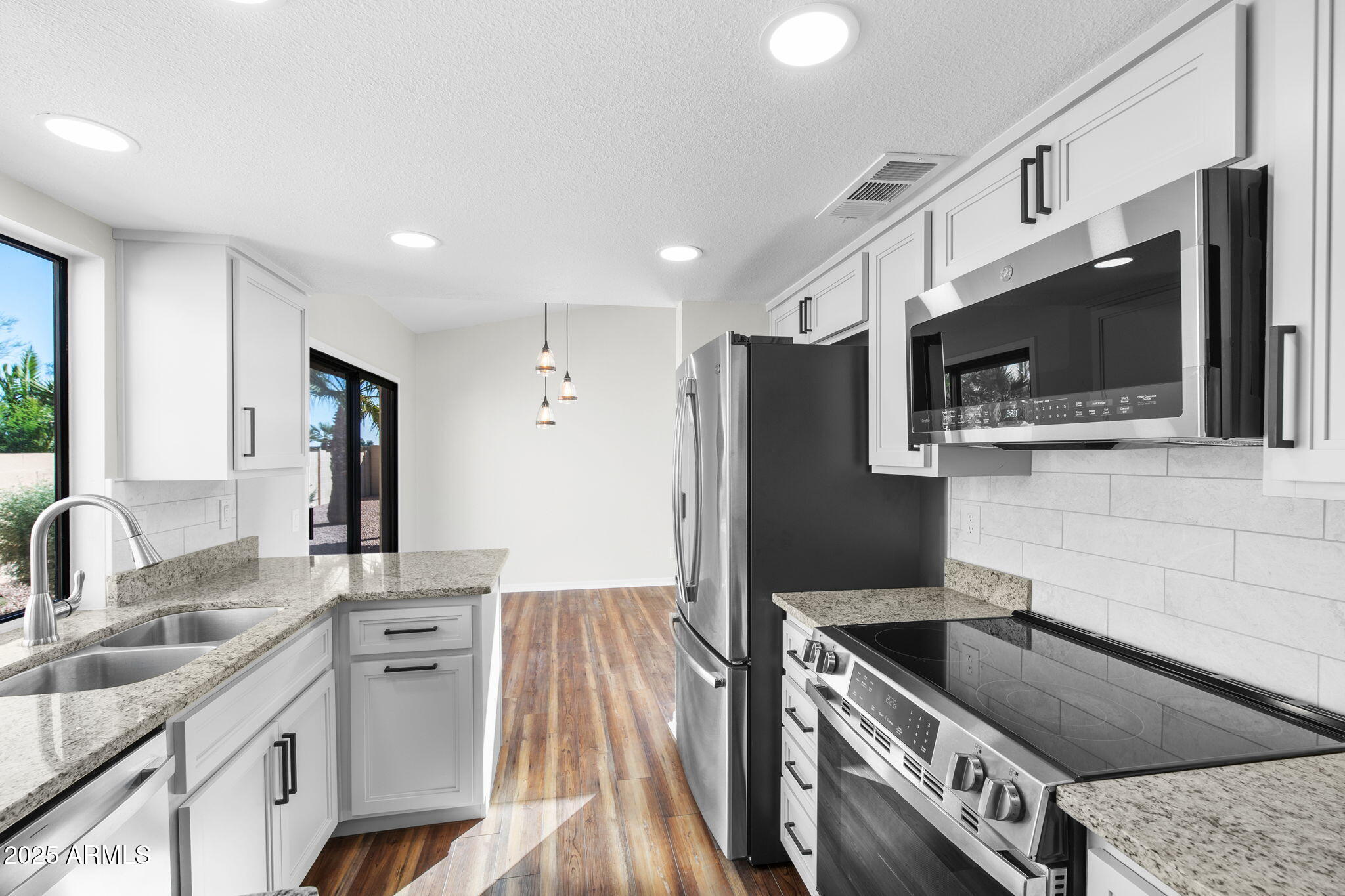 10625 E NAVAJO Place