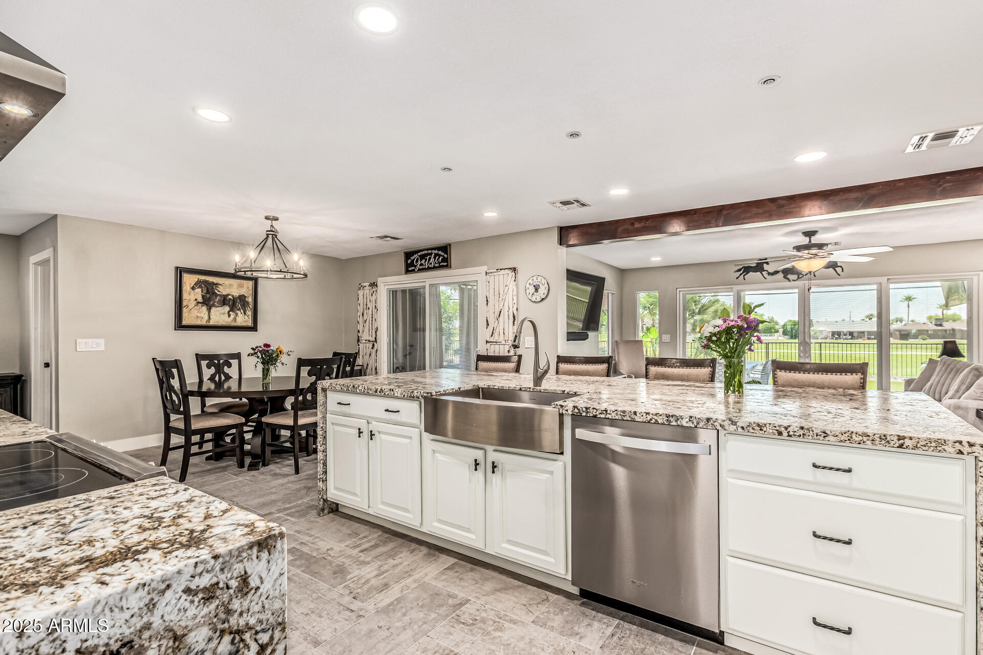 10235 W DESERT HILLS Drive