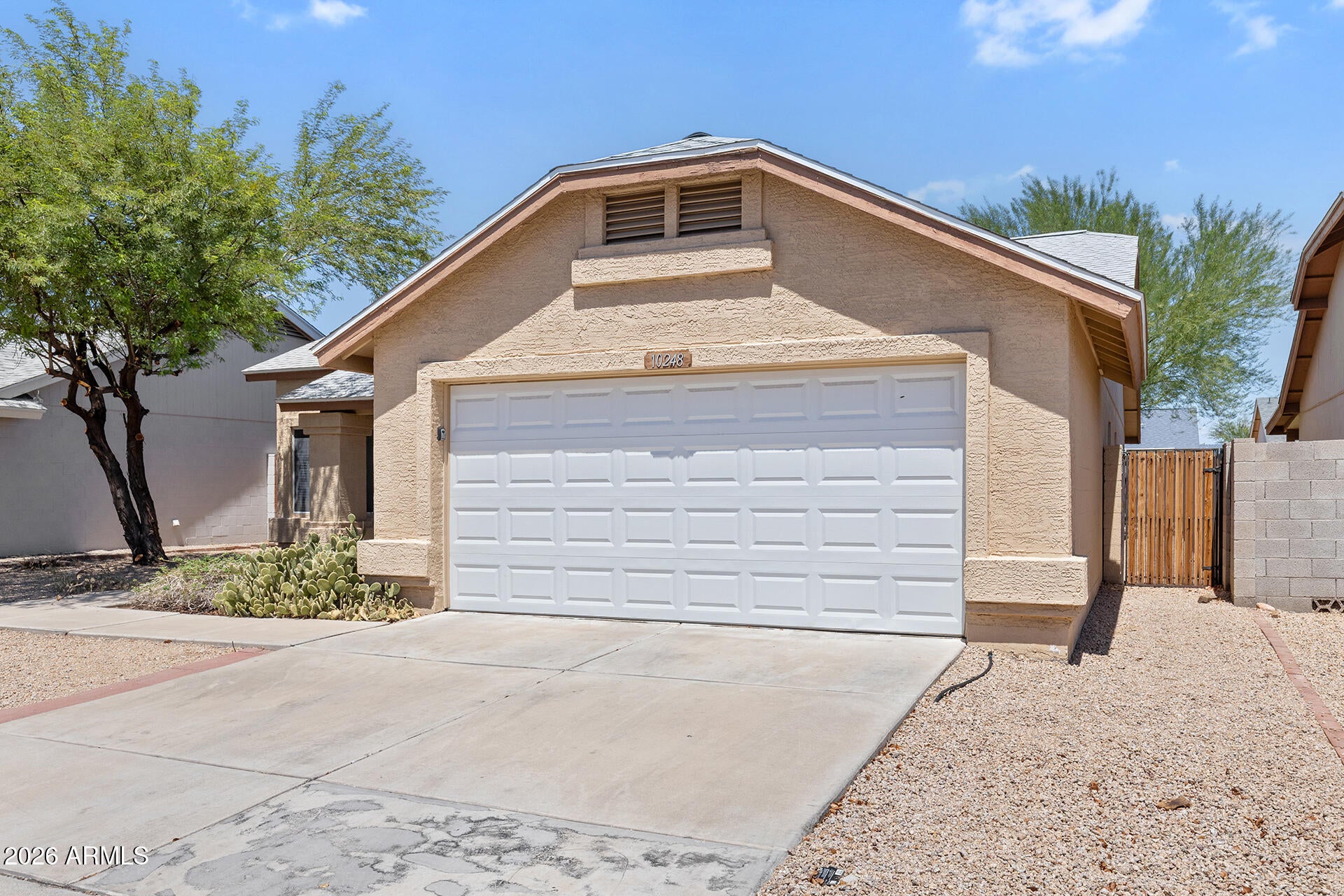 10248 W MEDLOCK Drive
