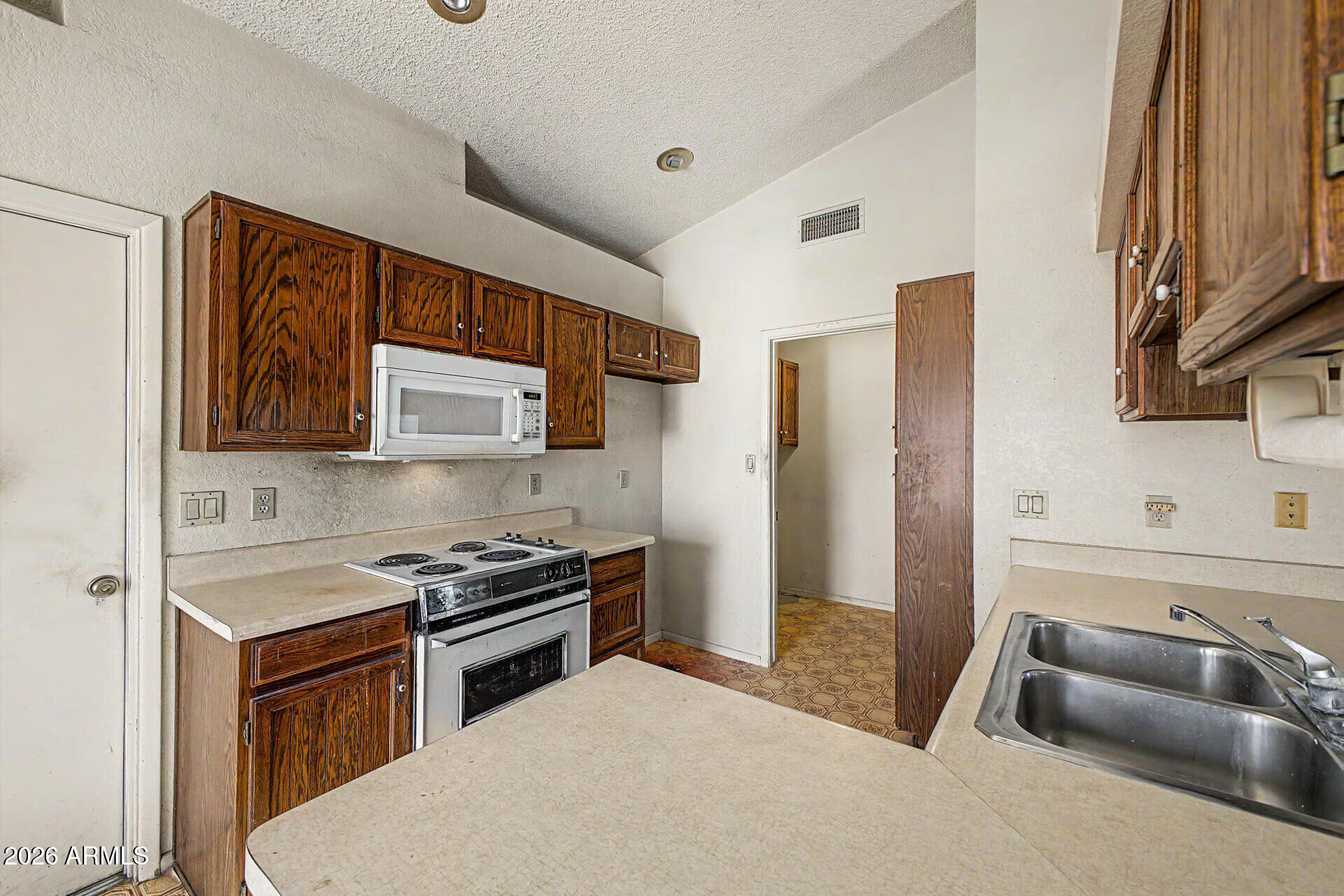 6245 E PRINCESS Drive