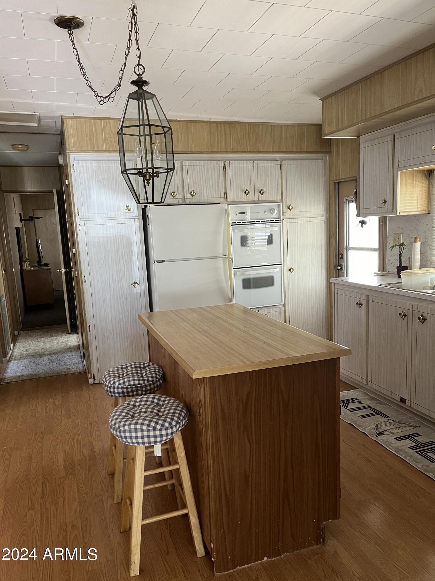 2460 E MAIN Street F2