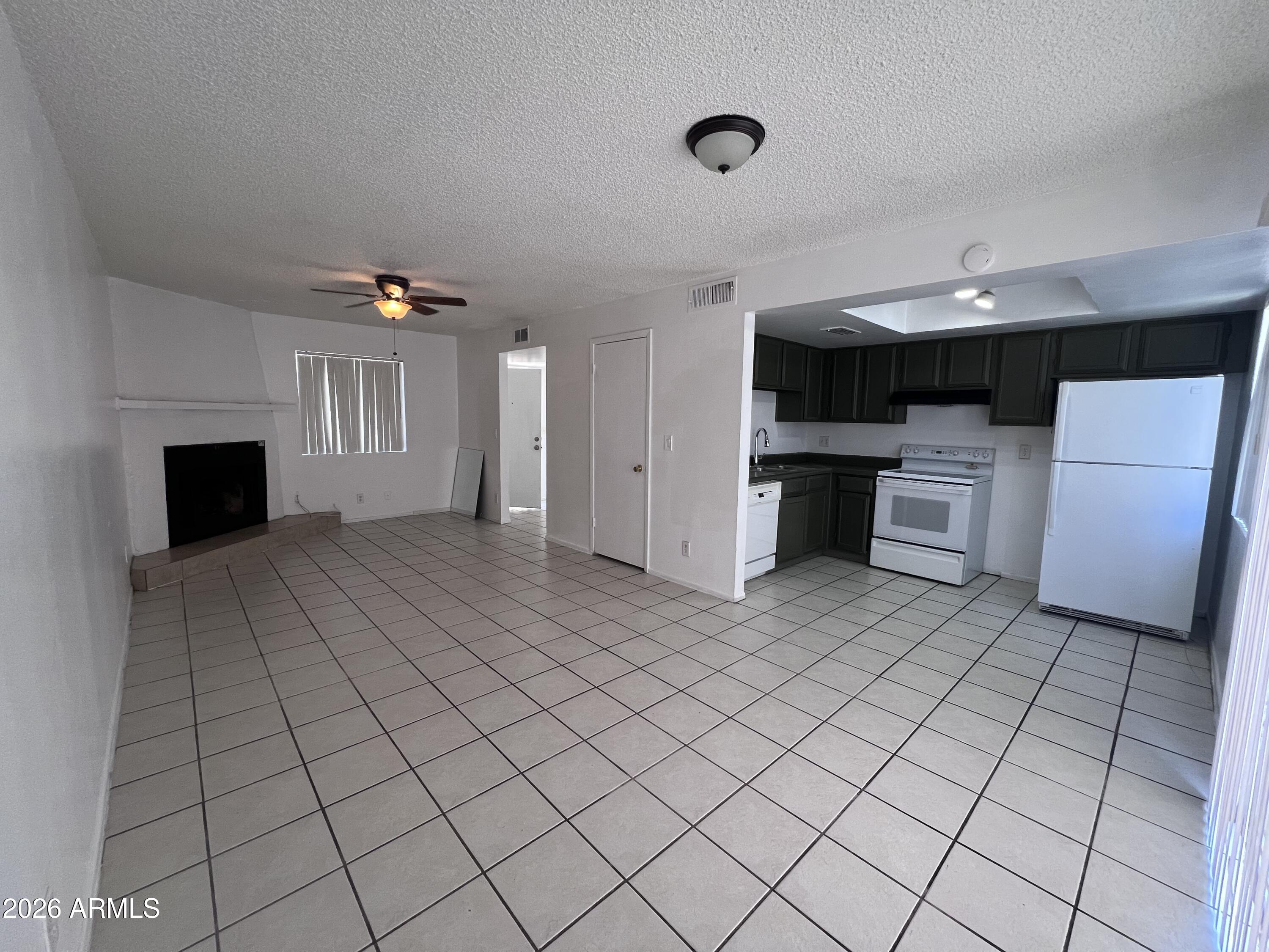 15601 N 27TH Street 18