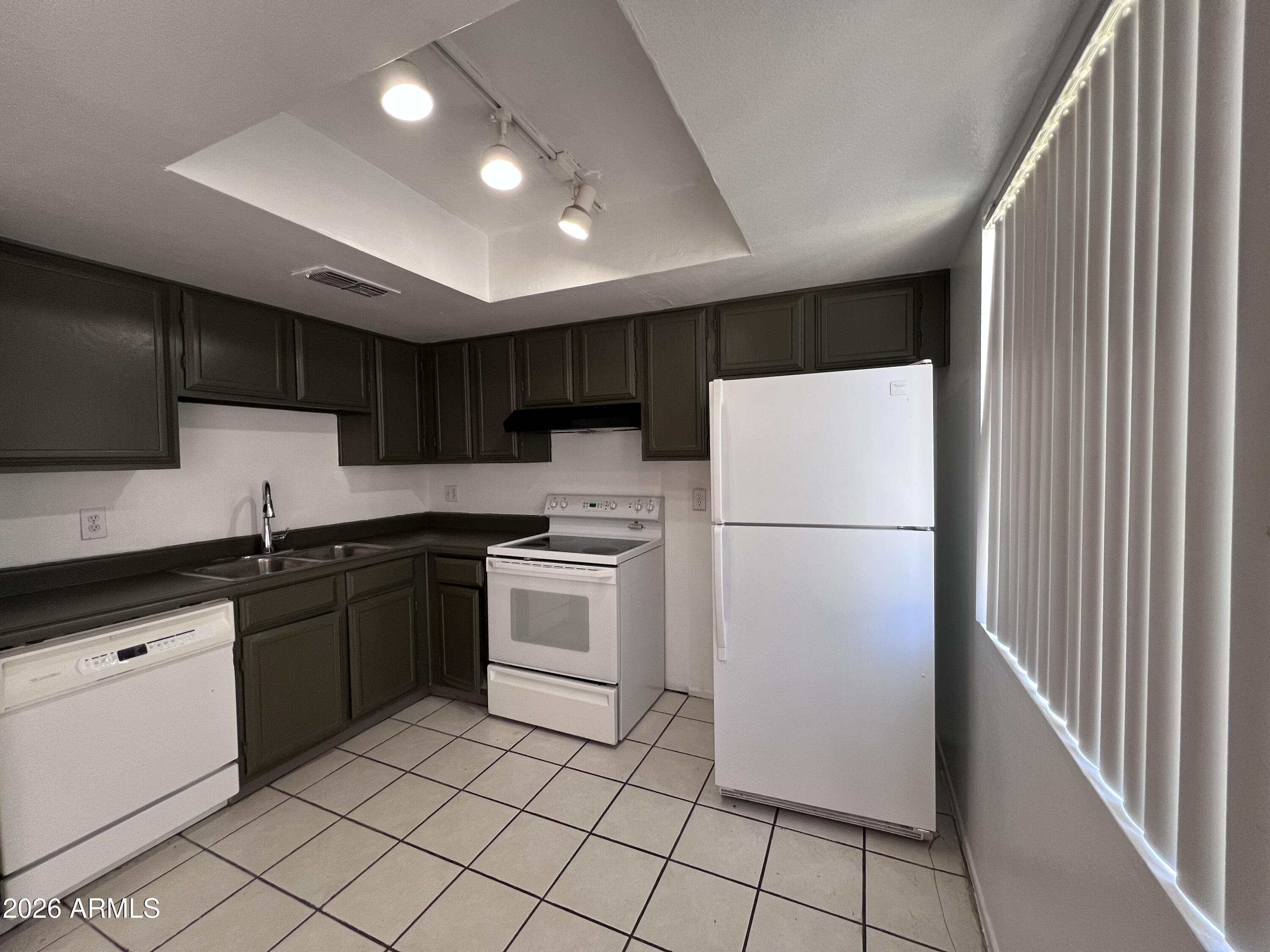 15601 N 27TH Street 18
