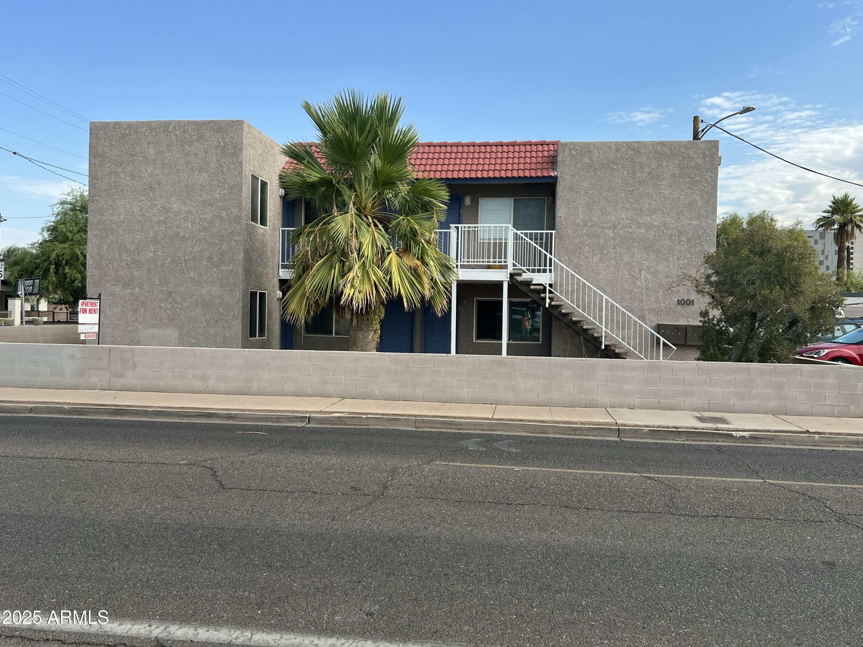1001 N 9TH Street