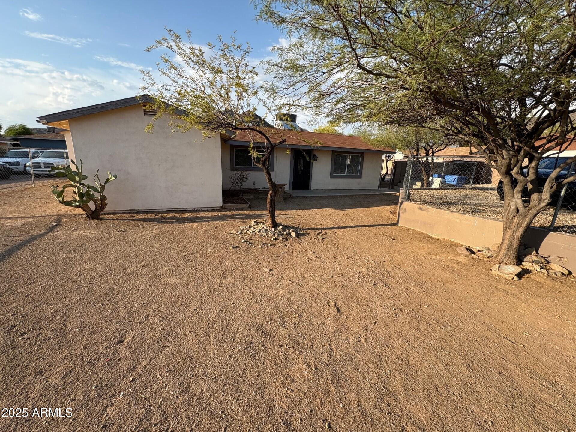 1200 W COCHISE Drive