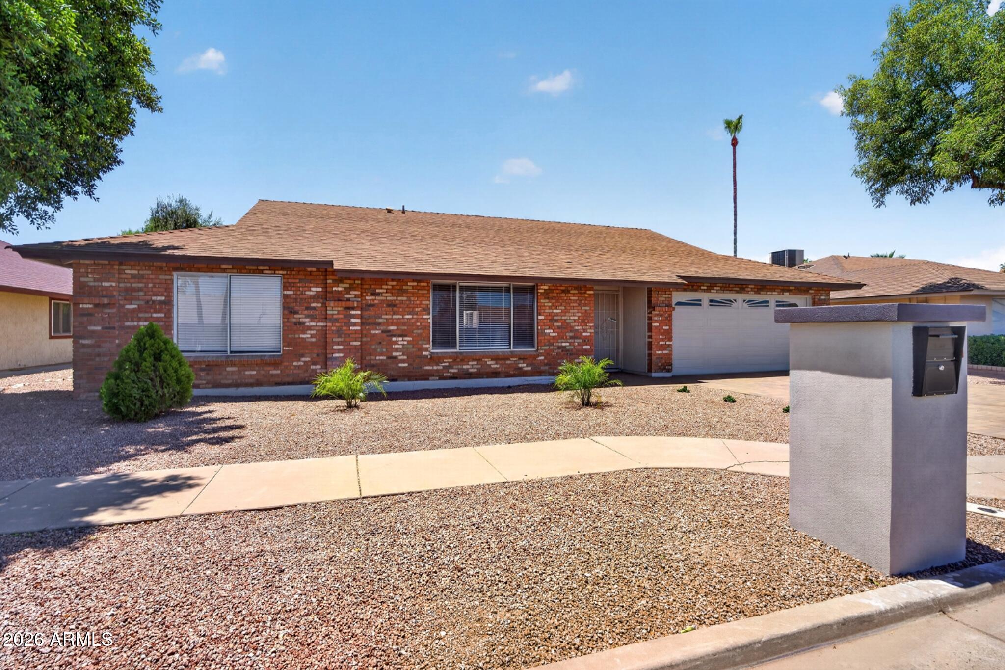 1809 W NATAL Avenue
