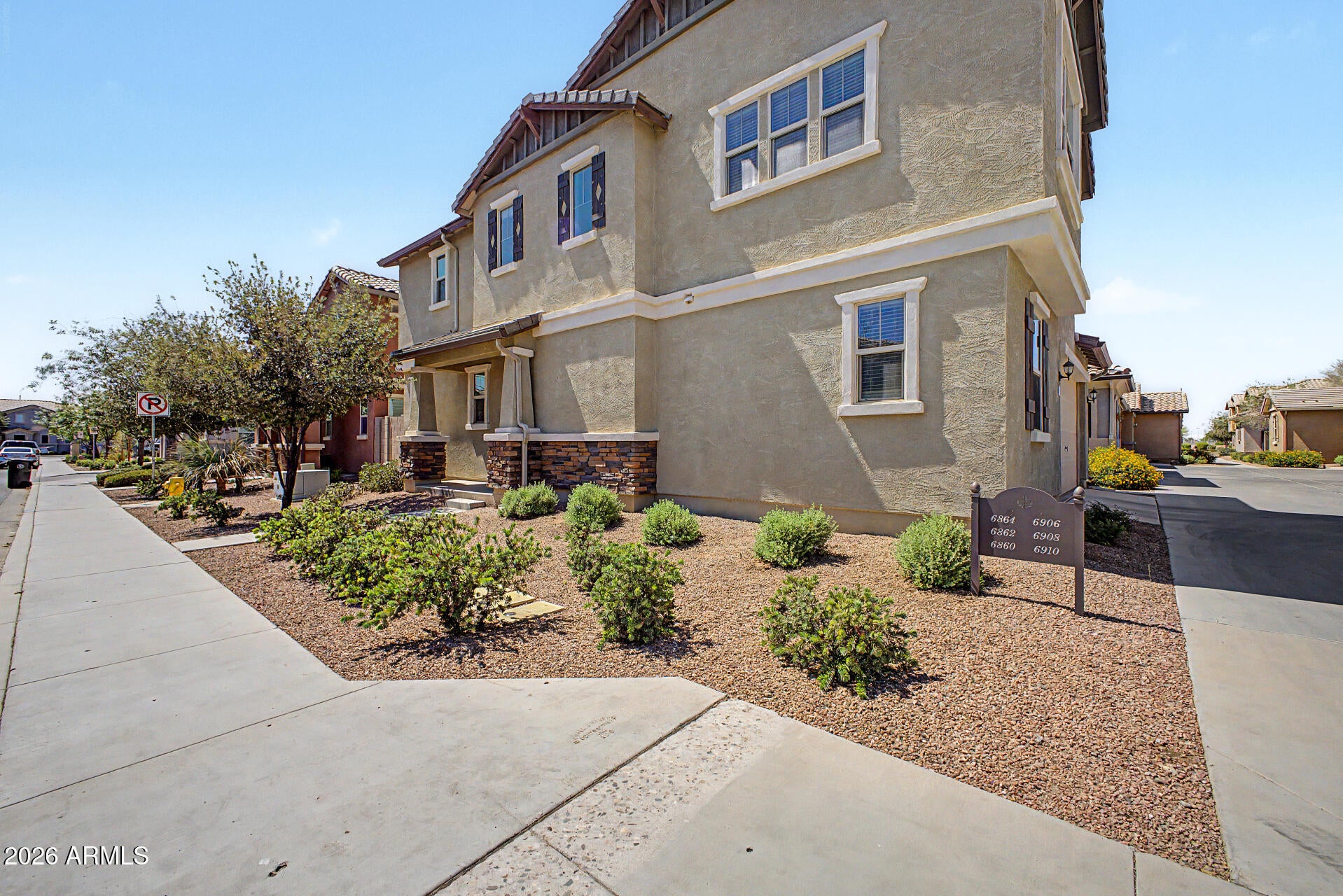 6860 E PERALTA Circle