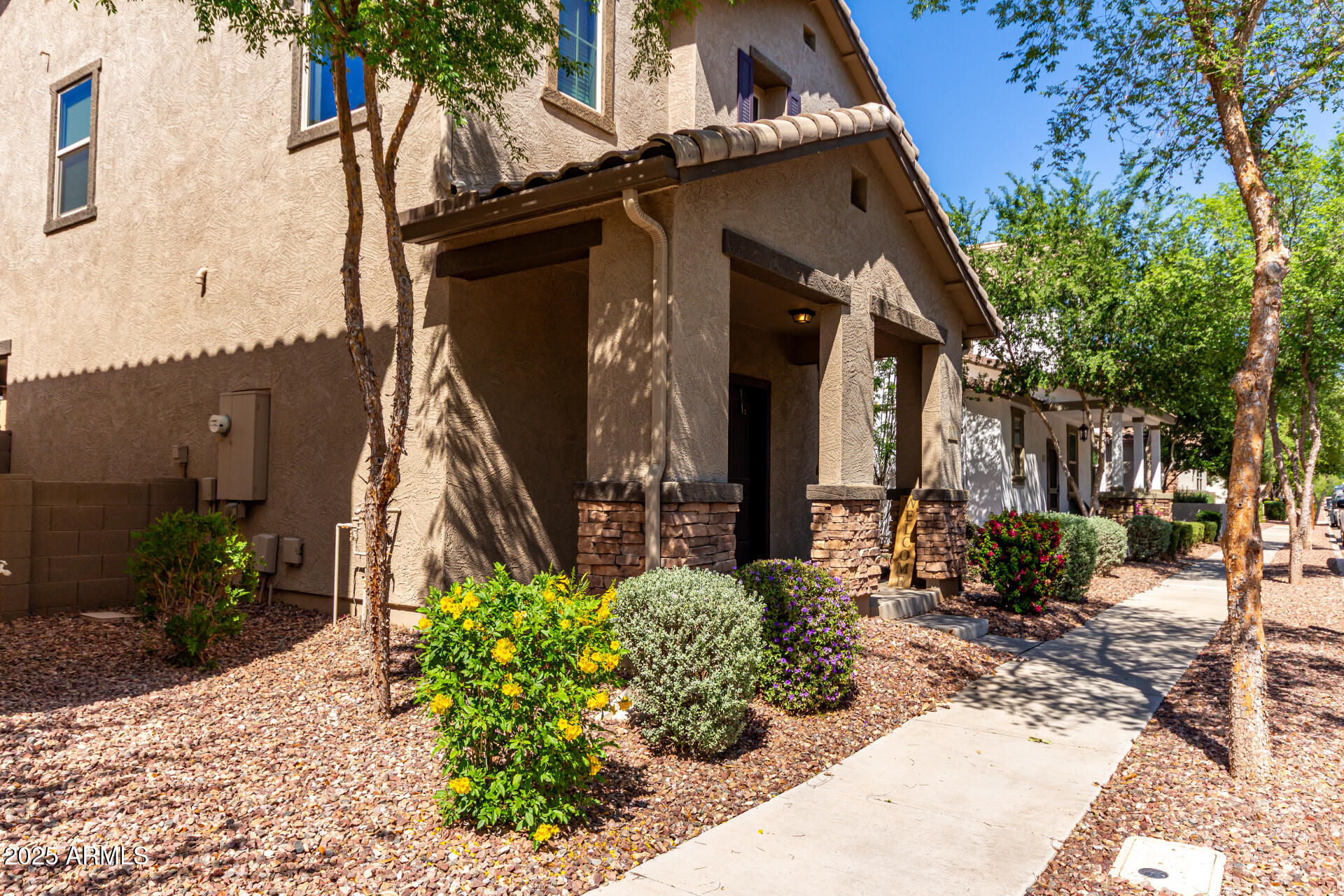 4068 E DEVON Drive